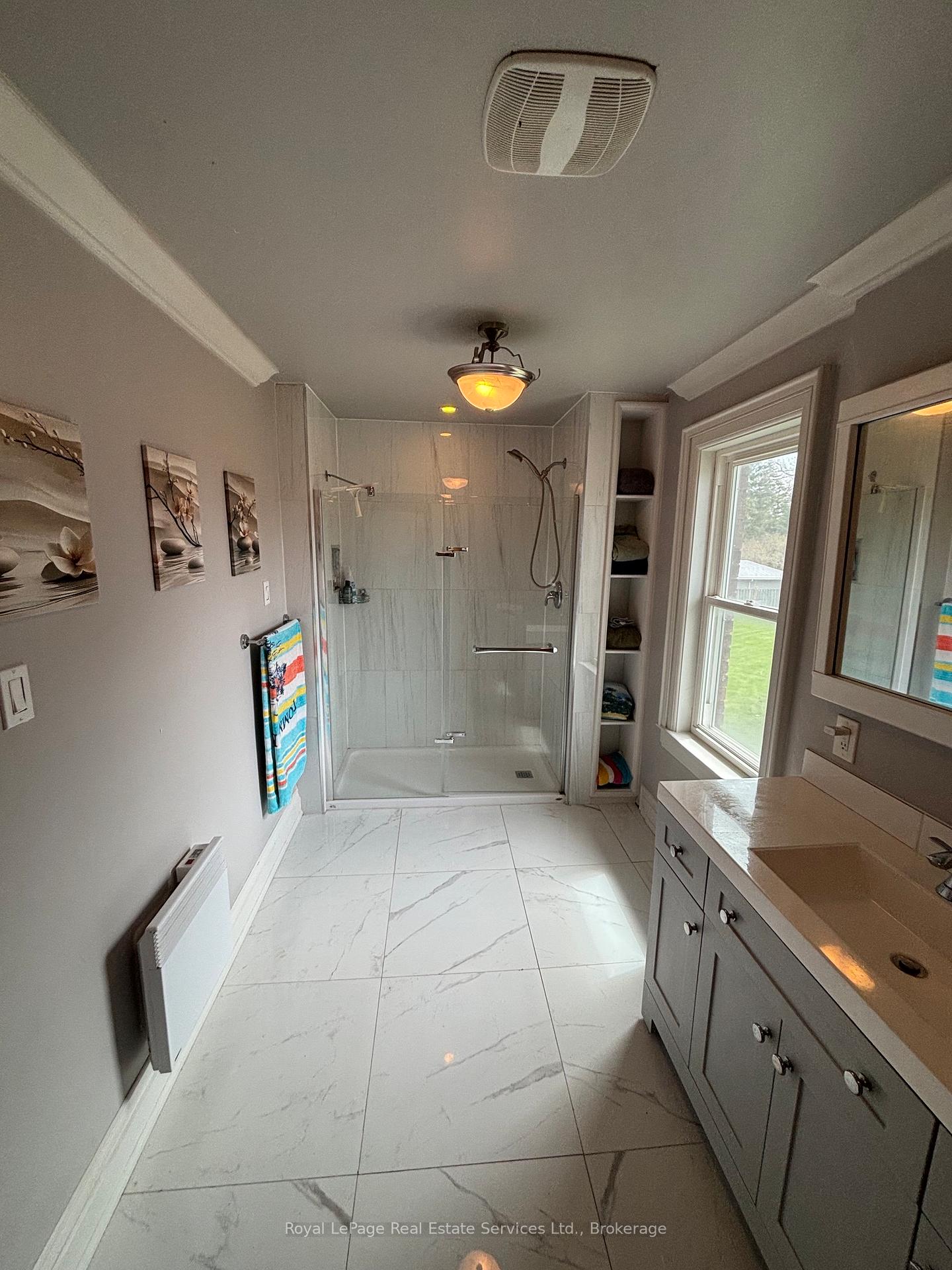 Photo 15 of 25 Isabel Street, Port Colborne, Sugarloaf — HOMEH