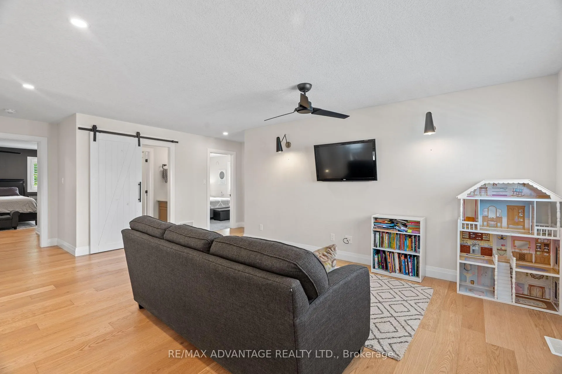Photo 5 of 94 Mill Pond Crescent, Thames Centre, Dorchester — HOMEH