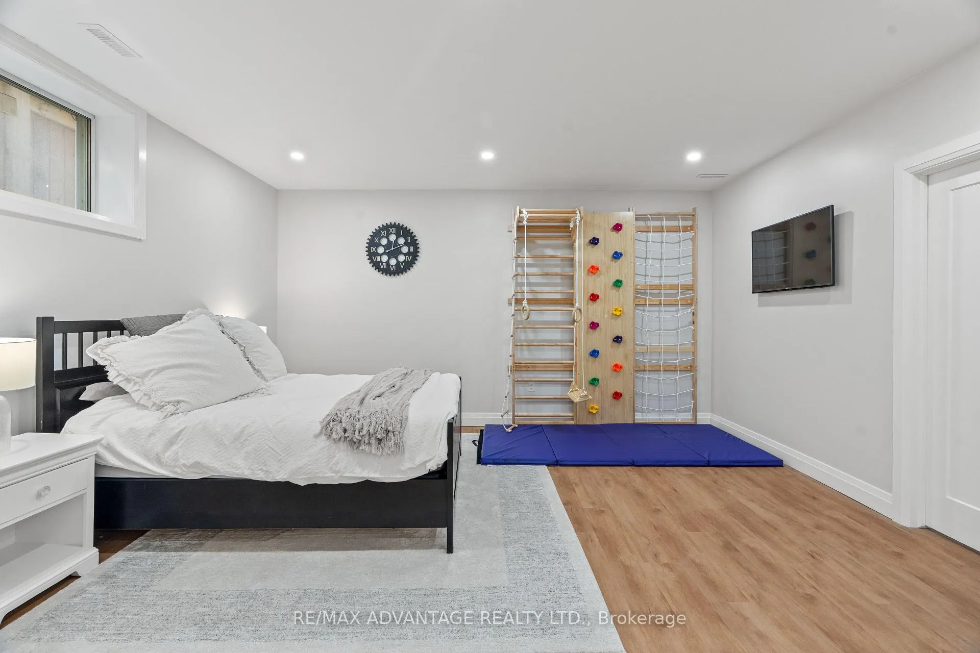 Photo 34 of 94 Mill Pond Crescent, Thames Centre, Dorchester — HOMEH