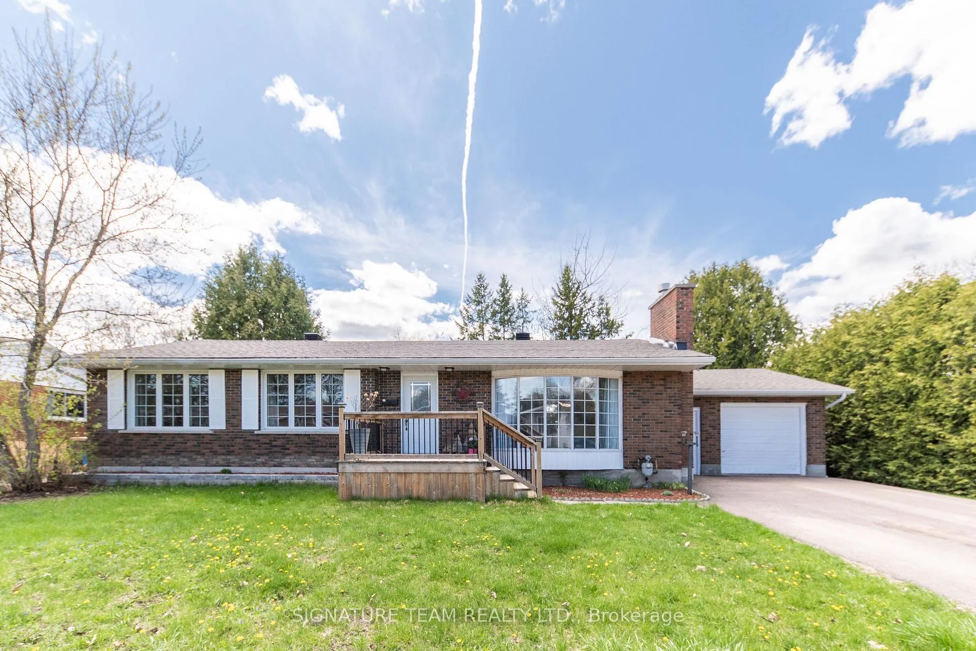 Photo 1 of 7 Mary Street, Petawawa — HOMEH