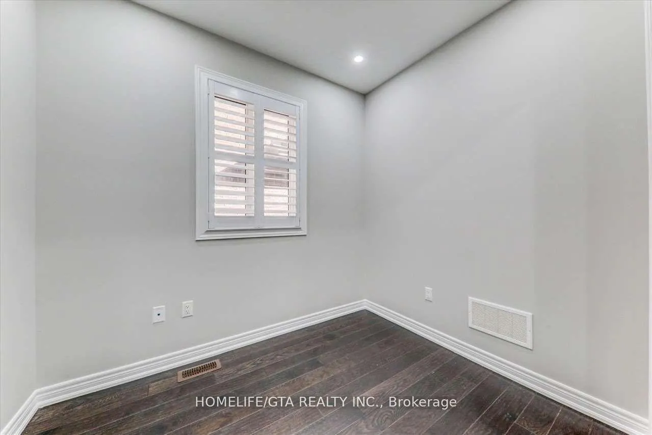 Photo 8 of 112 Elderslie Crescent, Vaughan, Kleinburg — HOMEH