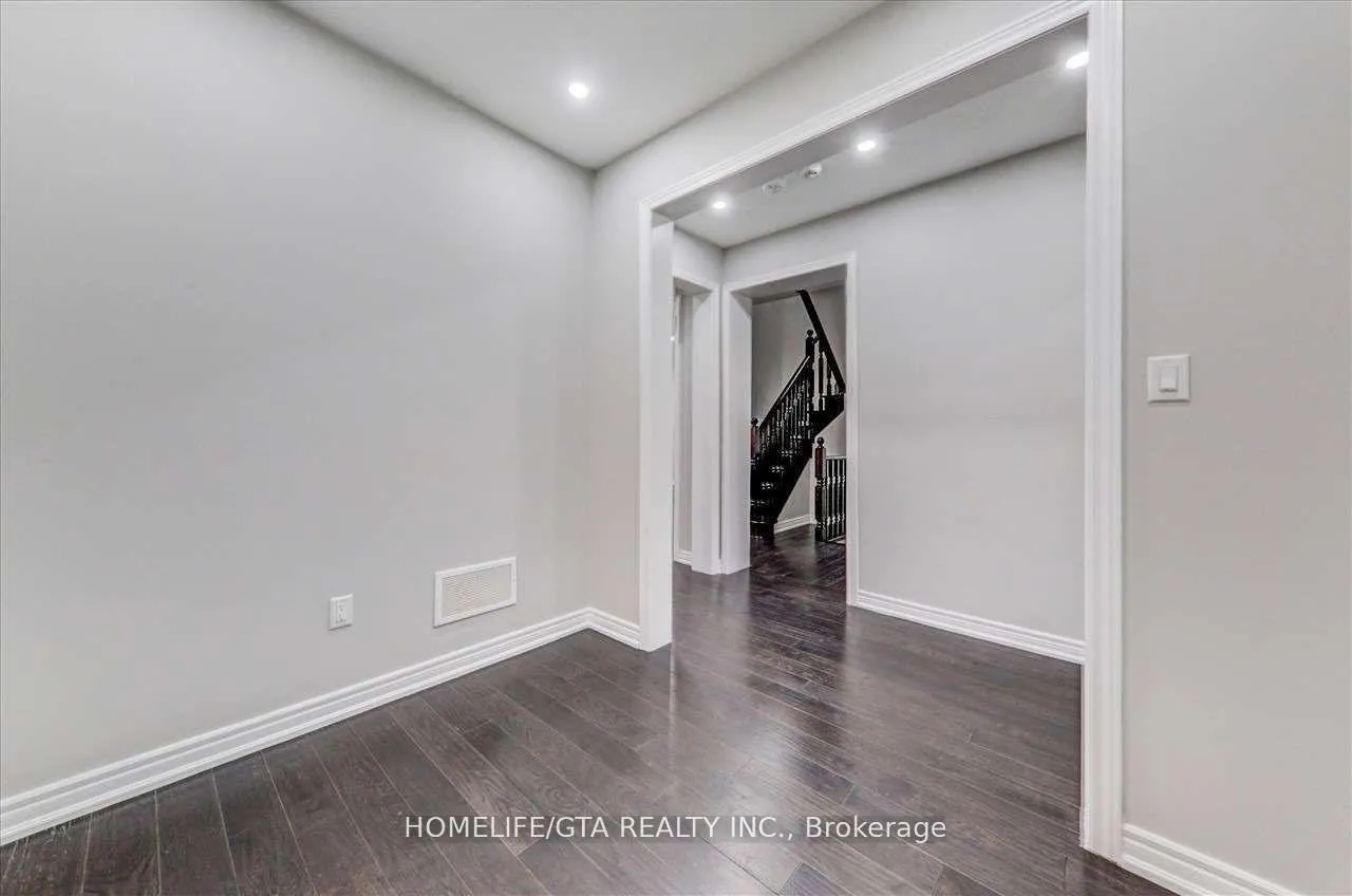 Photo 9 of 112 Elderslie Crescent, Vaughan, Kleinburg — HOMEH