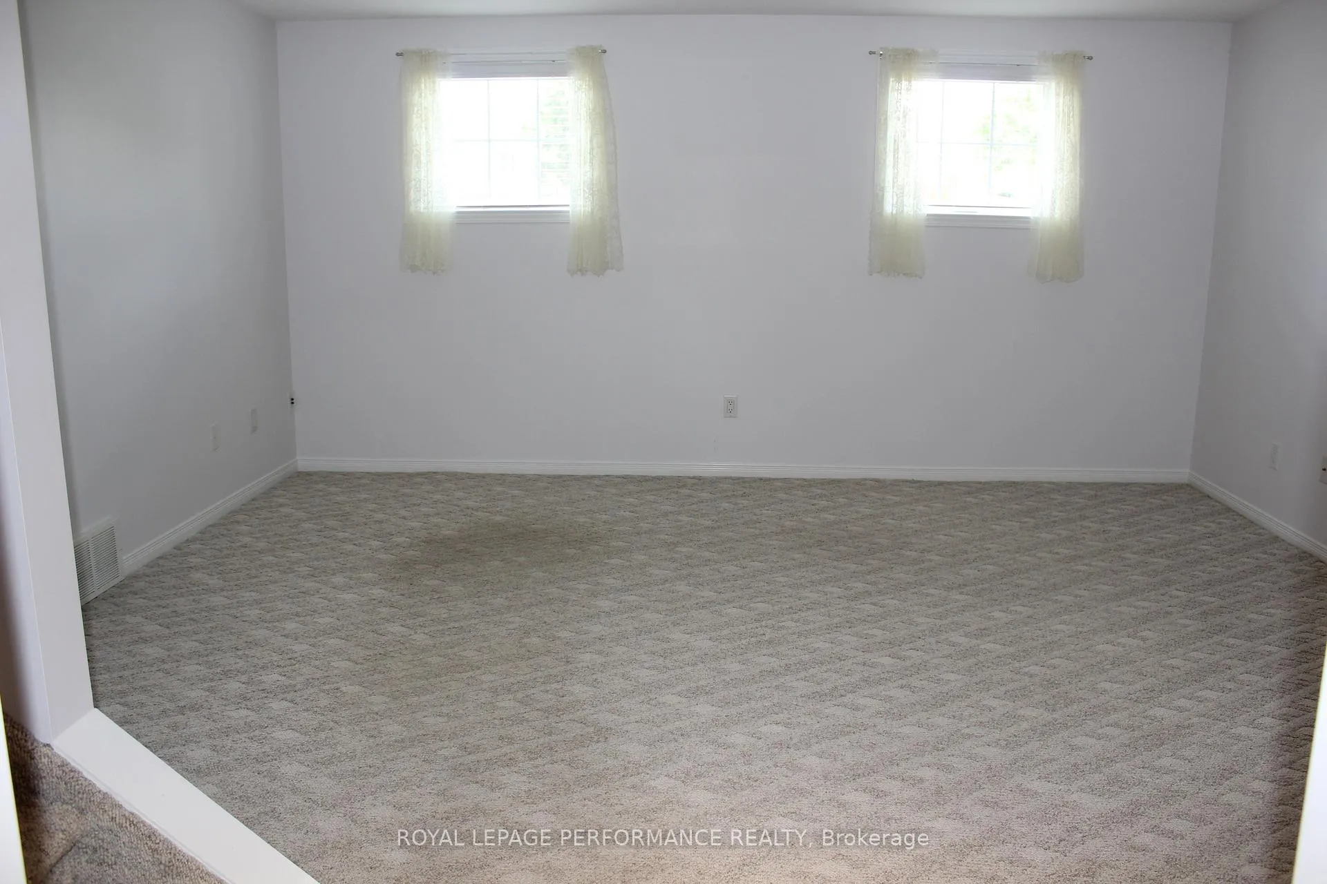 Photo 33 of 141 Markell Crescent, Cornwall — HOMEH