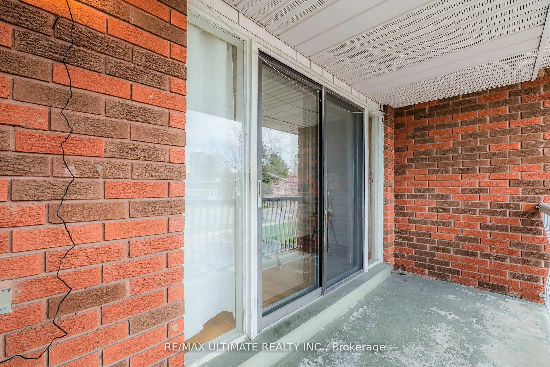 Photo 9 of 196 Meadows Boulevard, Mississauga, Rathwood — HOMEH