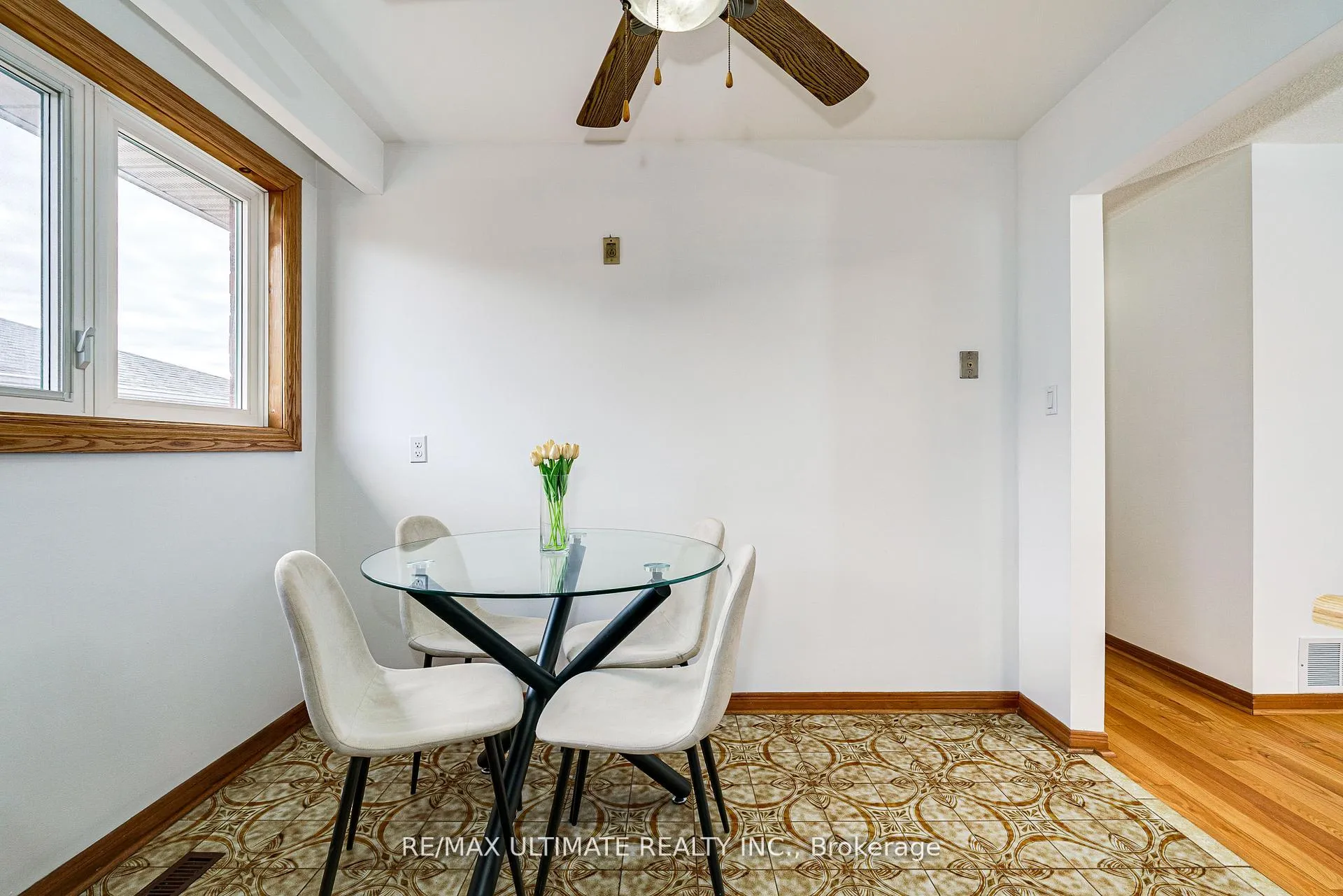 Photo 14 of 196 Meadows Boulevard, Mississauga, Rathwood — HOMEH