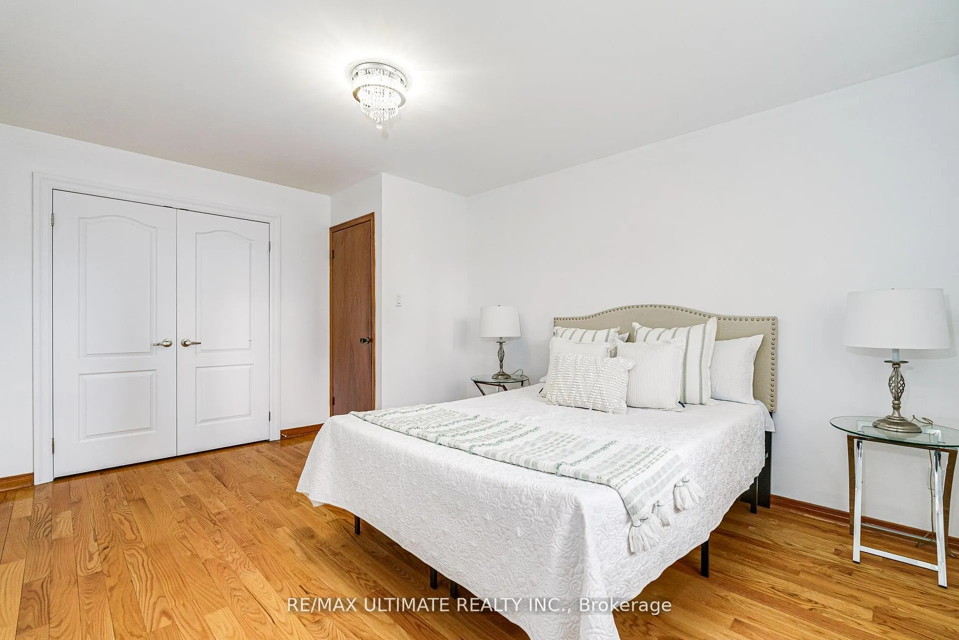 Photo 18 of 196 Meadows Boulevard, Mississauga, Rathwood — HOMEH