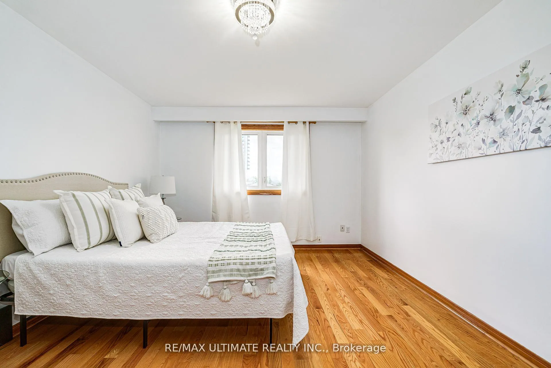 Photo 19 of 196 Meadows Boulevard, Mississauga, Rathwood — HOMEH
