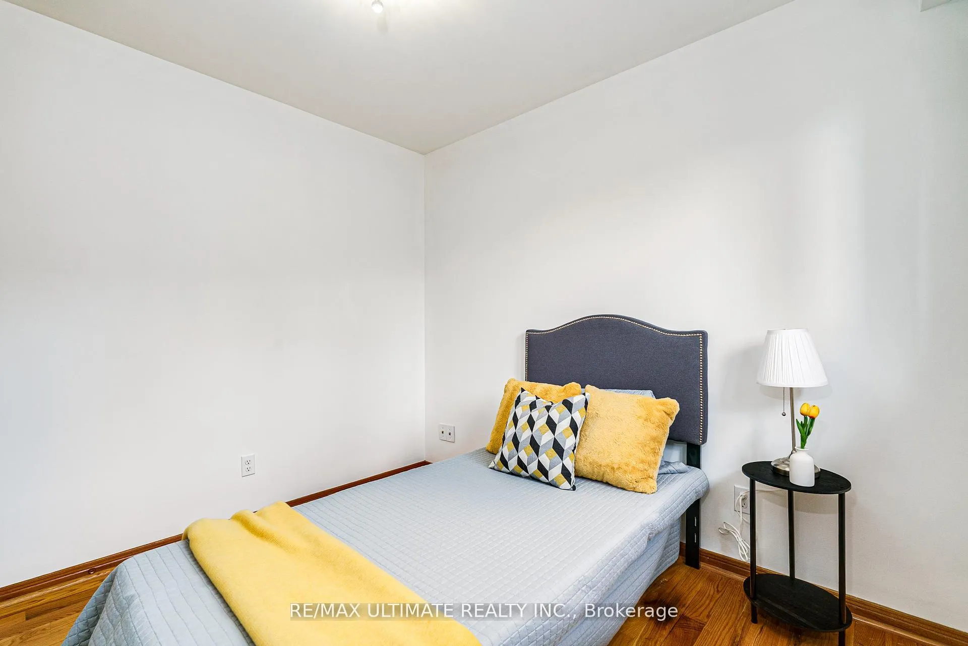 Photo 24 of 196 Meadows Boulevard, Mississauga, Rathwood — HOMEH