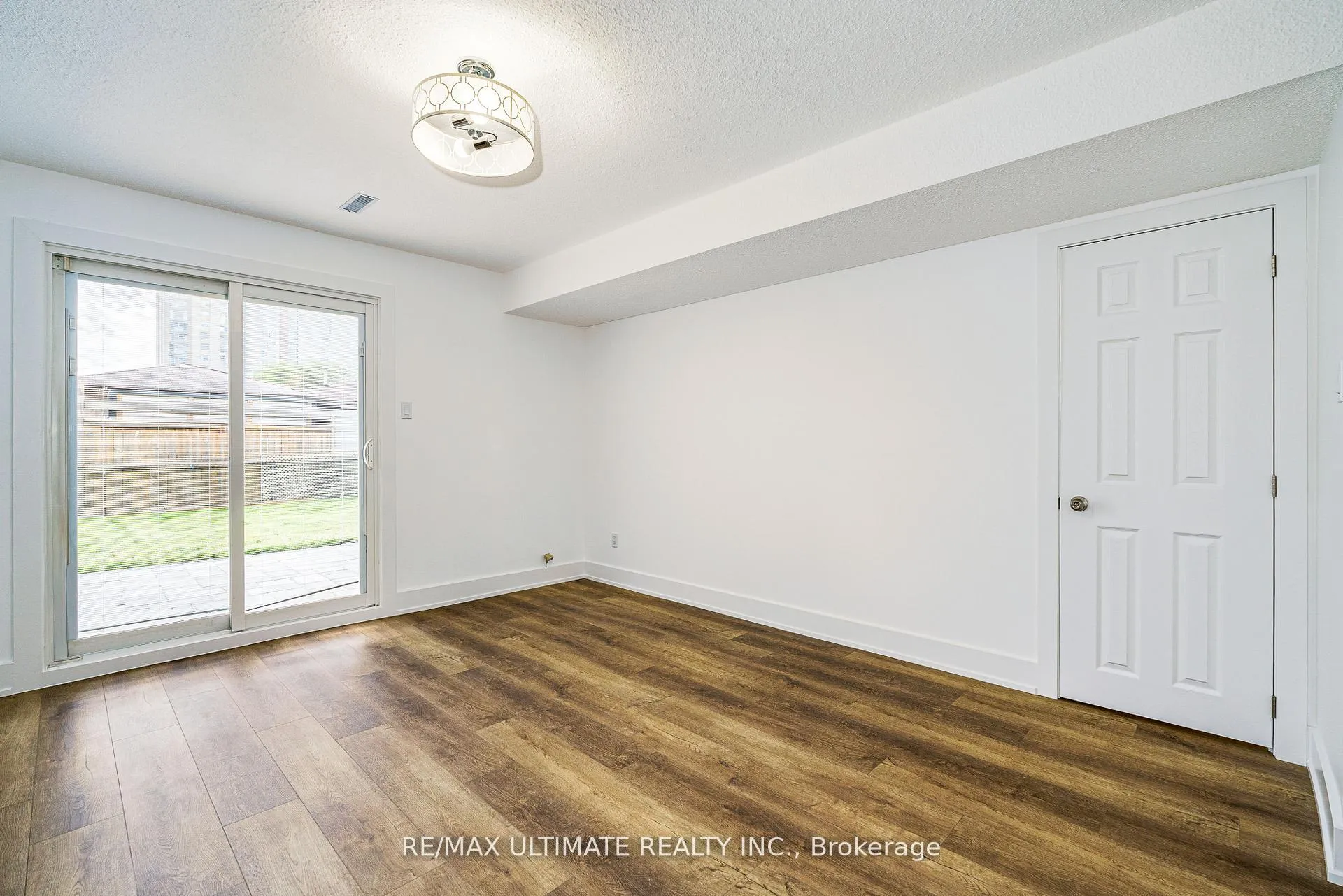 Photo 34 of 196 Meadows Boulevard, Mississauga, Rathwood — HOMEH