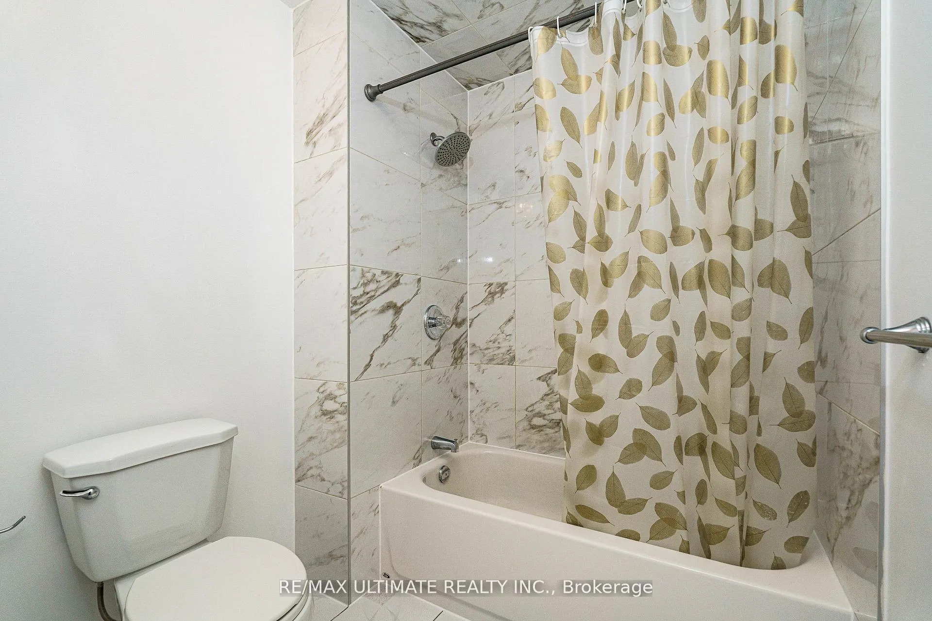 Photo 40 of 196 Meadows Boulevard, Mississauga, Rathwood — HOMEH