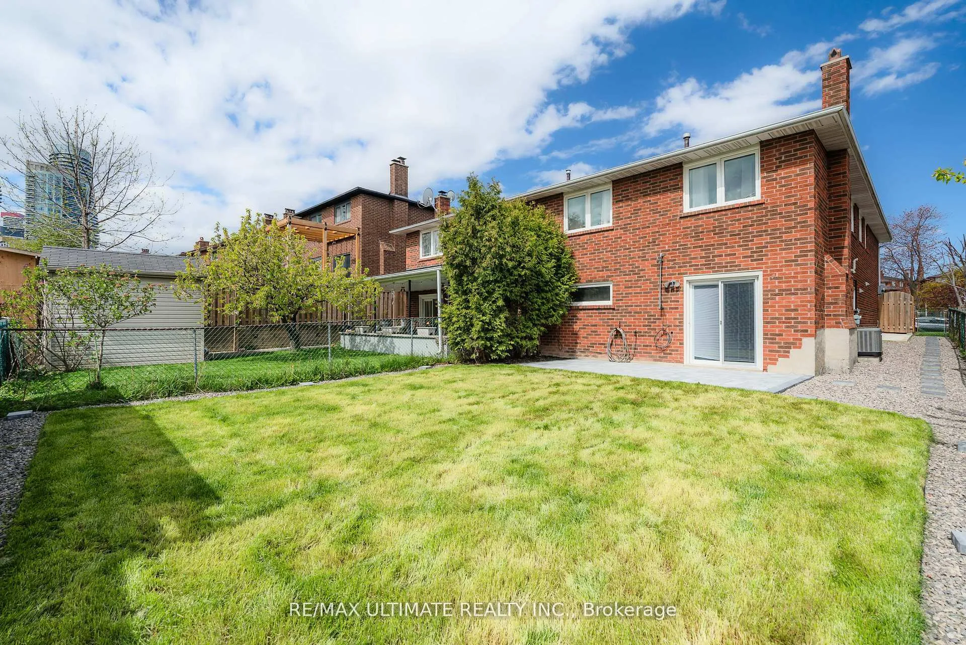 Photo 45 of 196 Meadows Boulevard, Mississauga, Rathwood — HOMEH