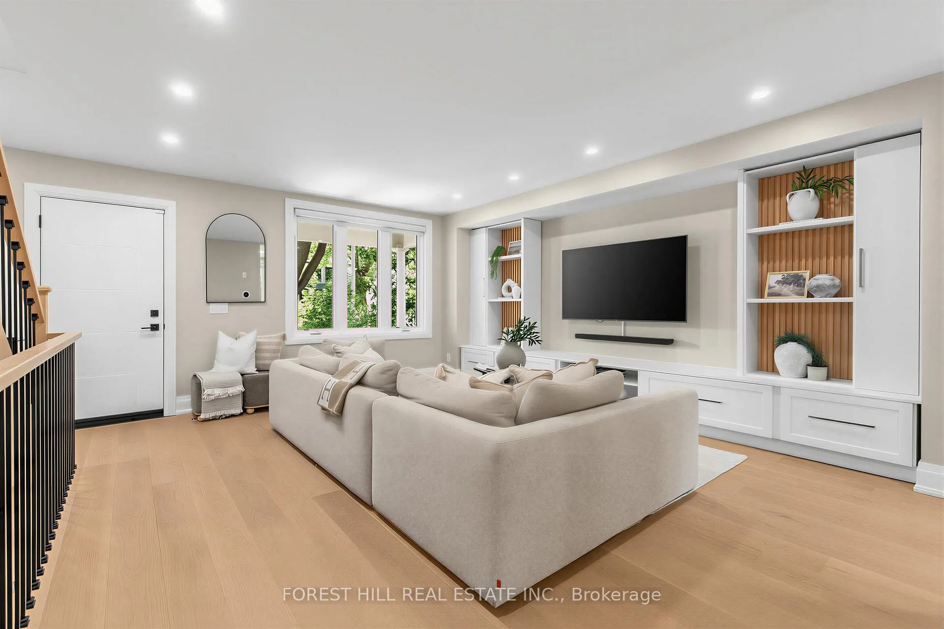 Photo 5 of 35 Park Hill Road, Toronto, Forest Hill North — HOMEH