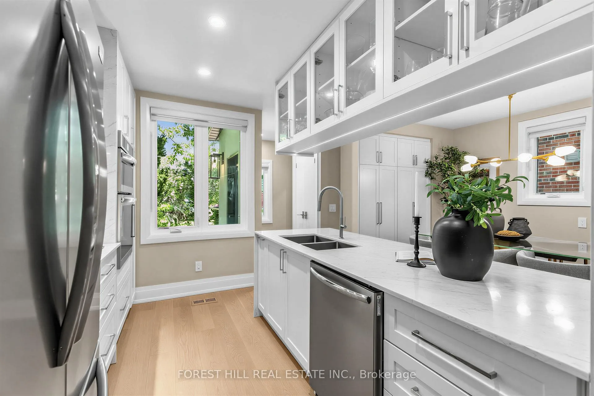 Photo 11 of 35 Park Hill Road, Toronto, Forest Hill North — HOMEH