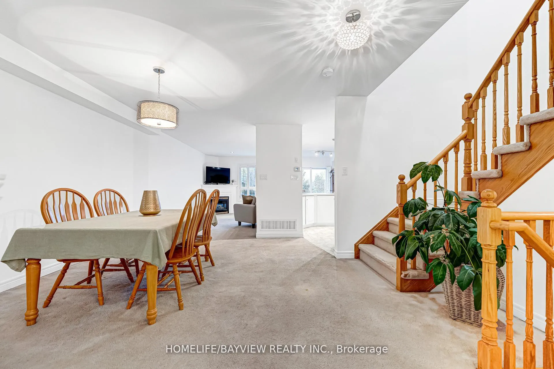 Photo 7 of 515 Rourke Place, Newmarket, Gorham-College Manor — HOMEH