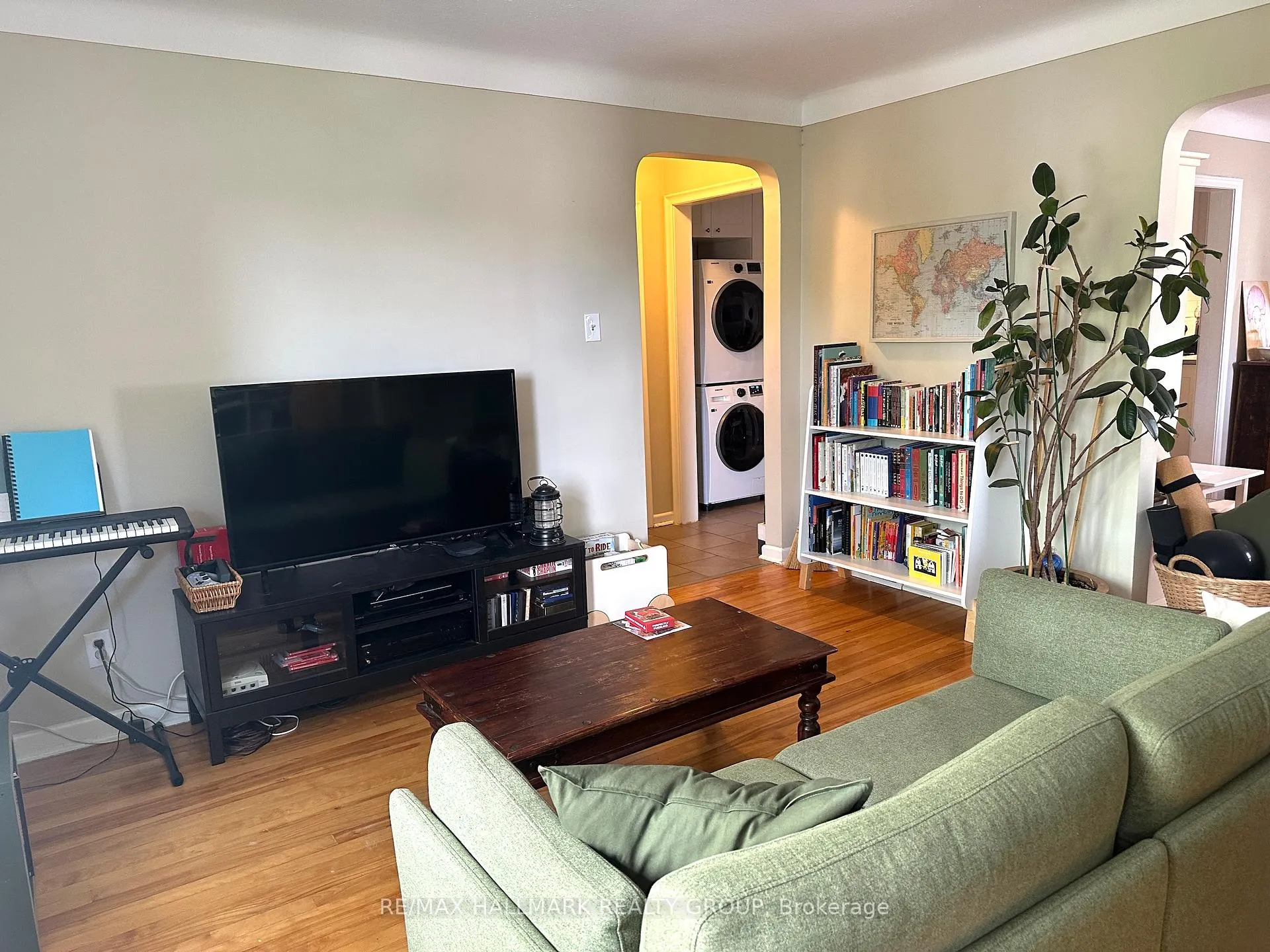 Photo 4 of Unit 2, 86 Gilchrist Avenue, Ottawa, Ottawa West — HOMEH