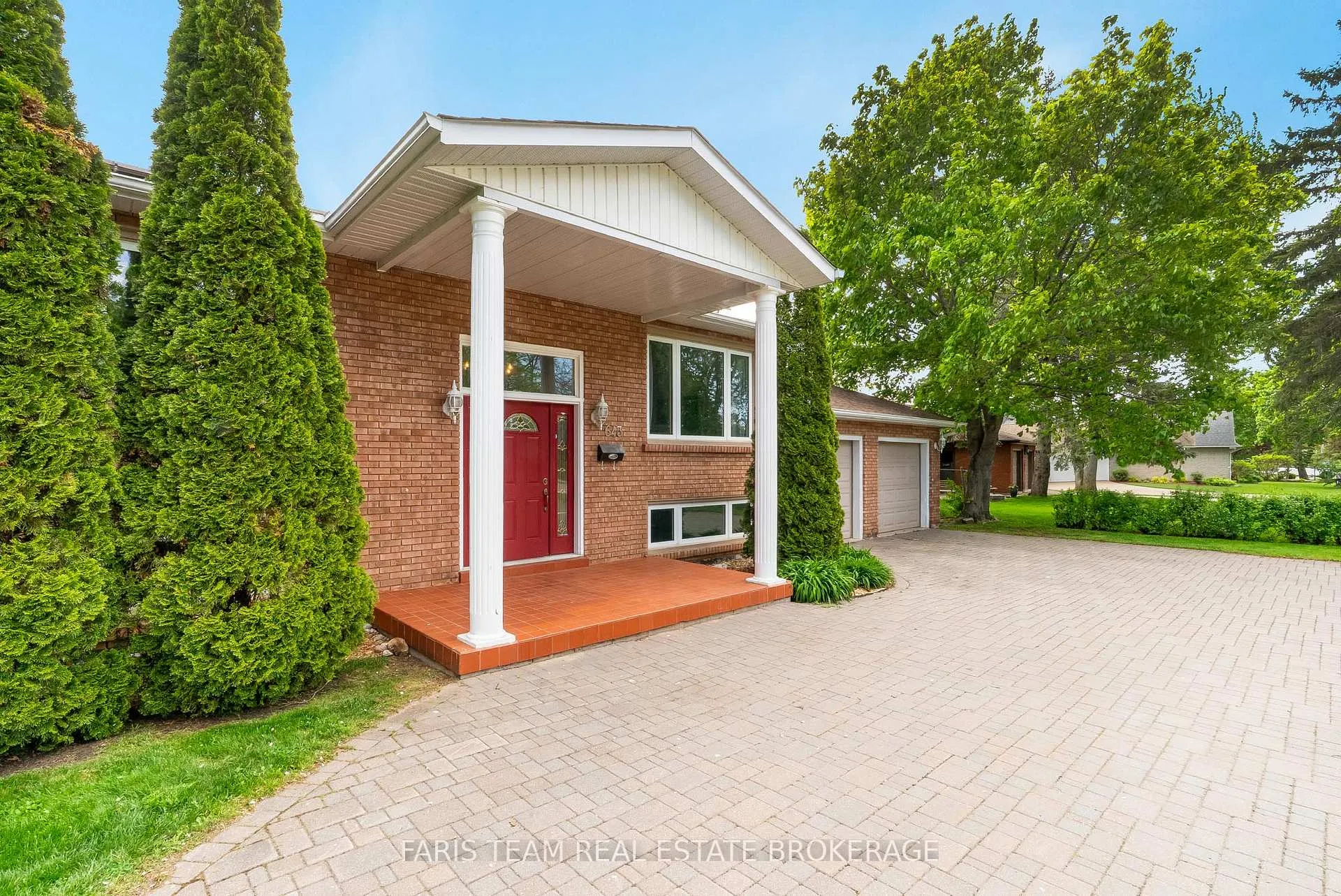 Photo 3 of 643 Glen Crescent, Orillia — HOMEH