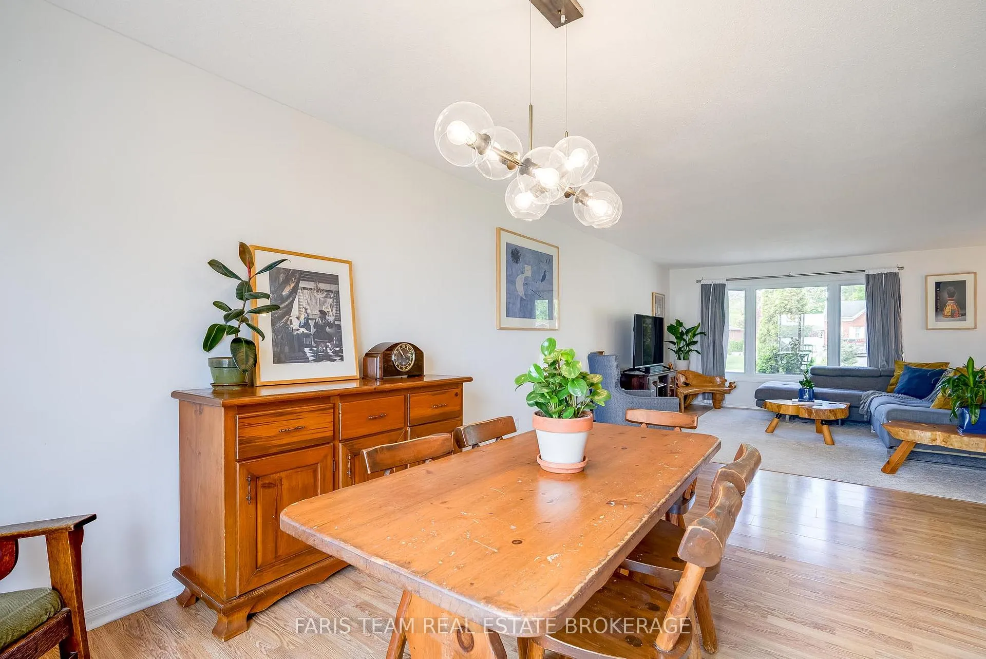 Photo 9 of 643 Glen Crescent, Orillia — HOMEH