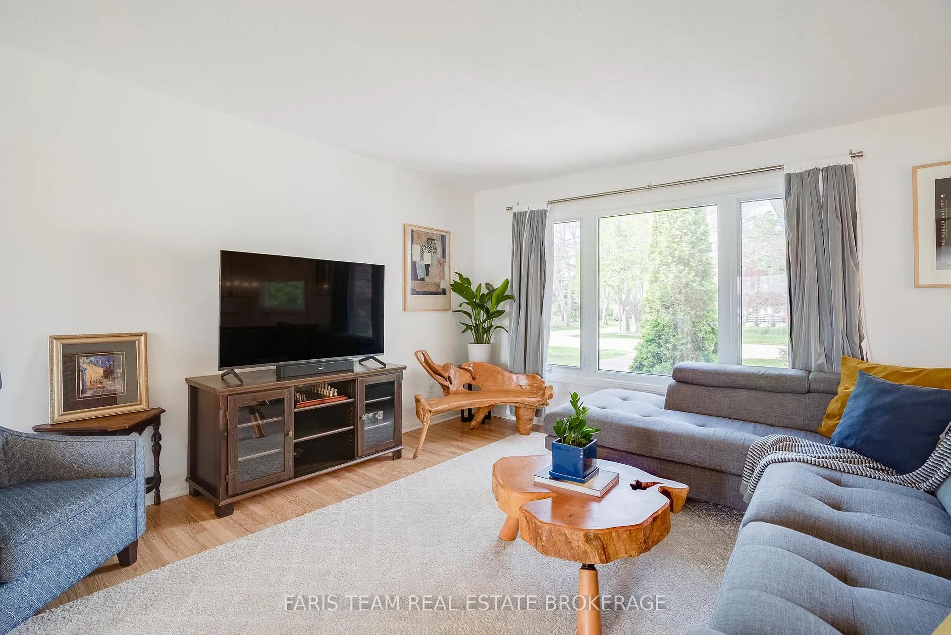 Photo 11 of 643 Glen Crescent, Orillia — HOMEH