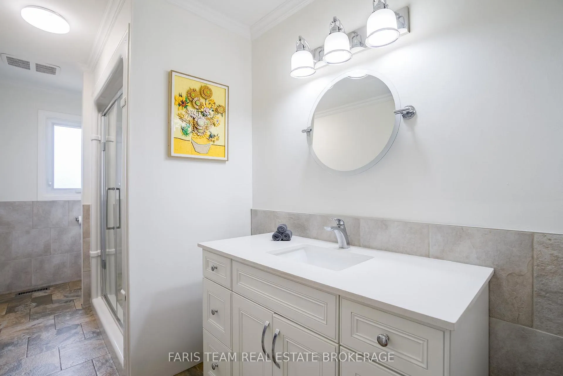 Photo 20 of 643 Glen Crescent, Orillia — HOMEH