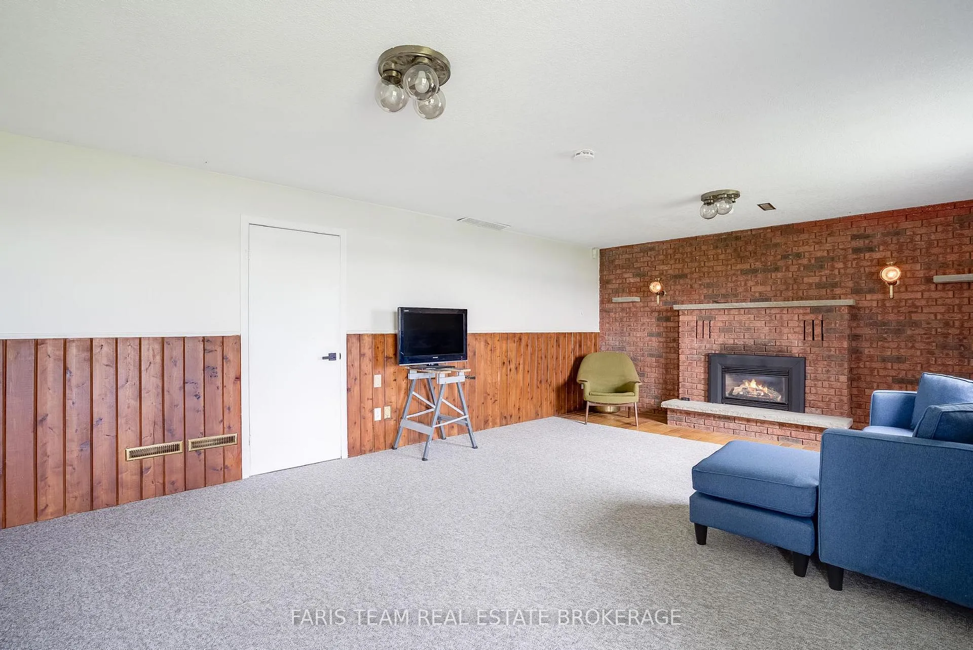 Photo 21 of 643 Glen Crescent, Orillia — HOMEH