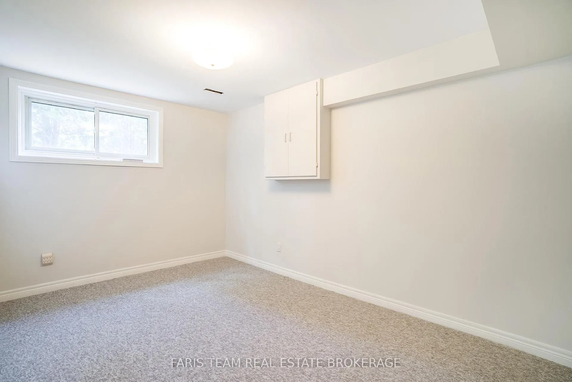 Photo 27 of 643 Glen Crescent, Orillia — HOMEH