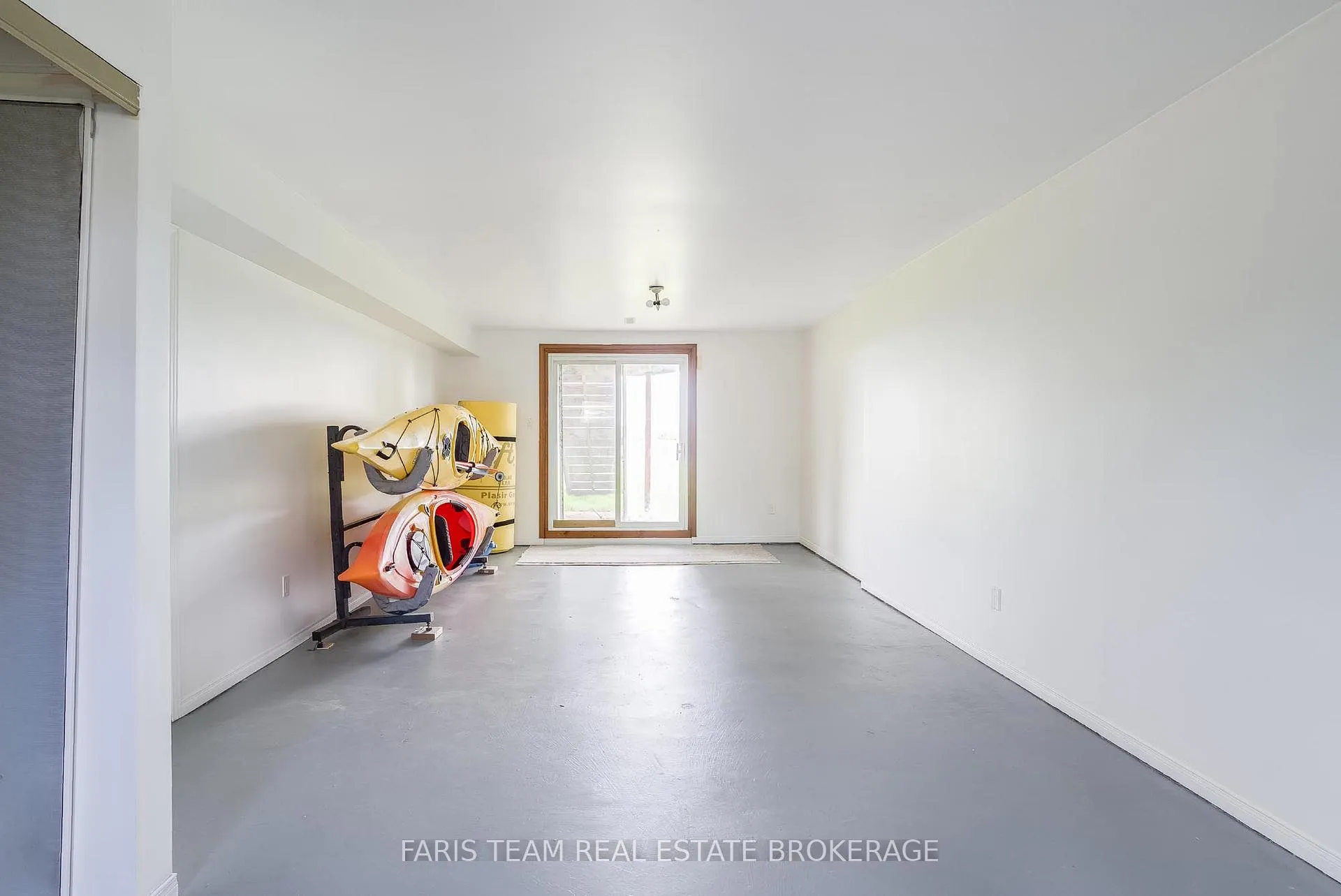 Photo 30 of 643 Glen Crescent, Orillia — HOMEH
