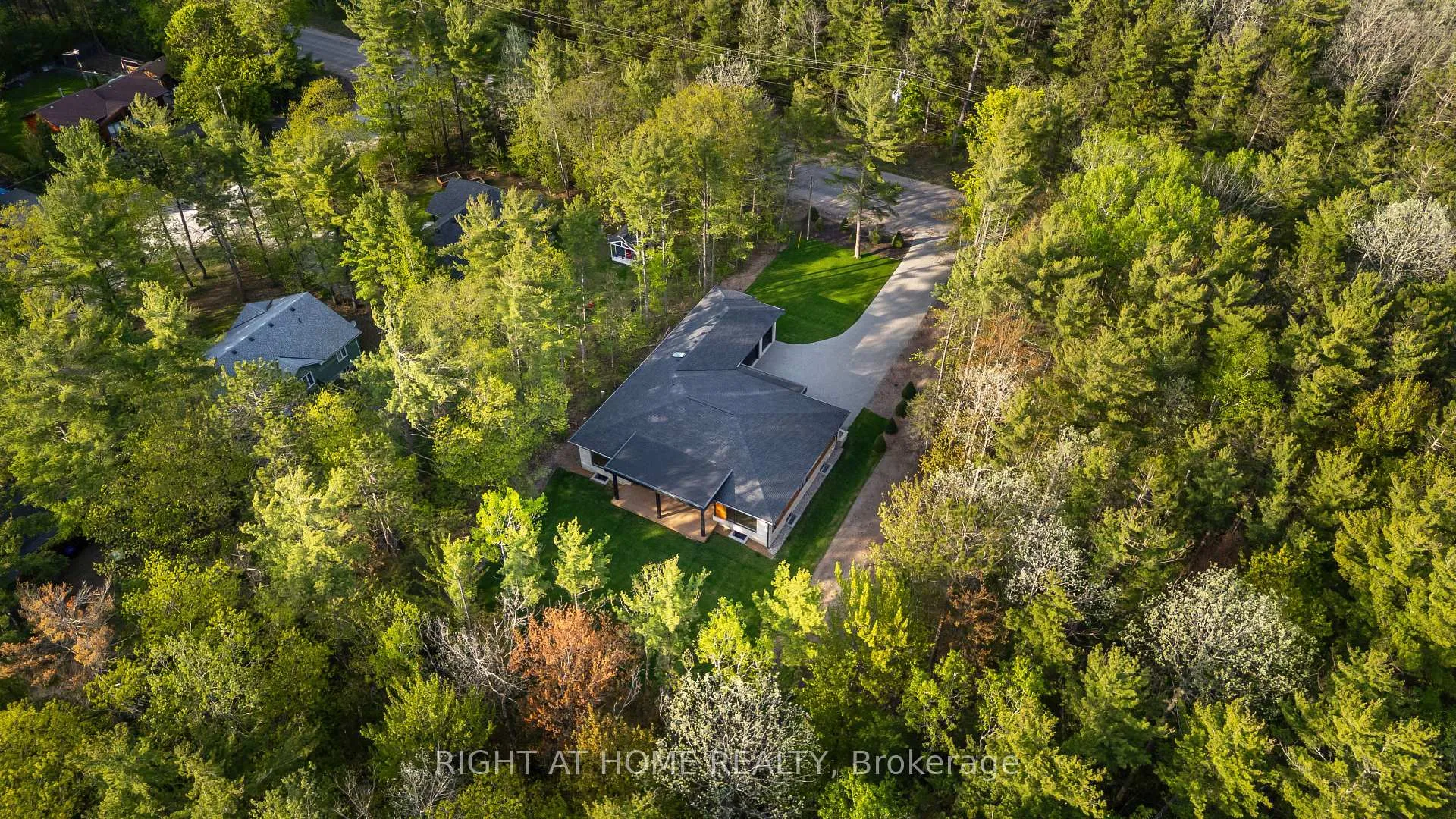 Photo 38 of 1318 Tiny Beaches Road S, Tiny, Rural Tiny — HOMEH