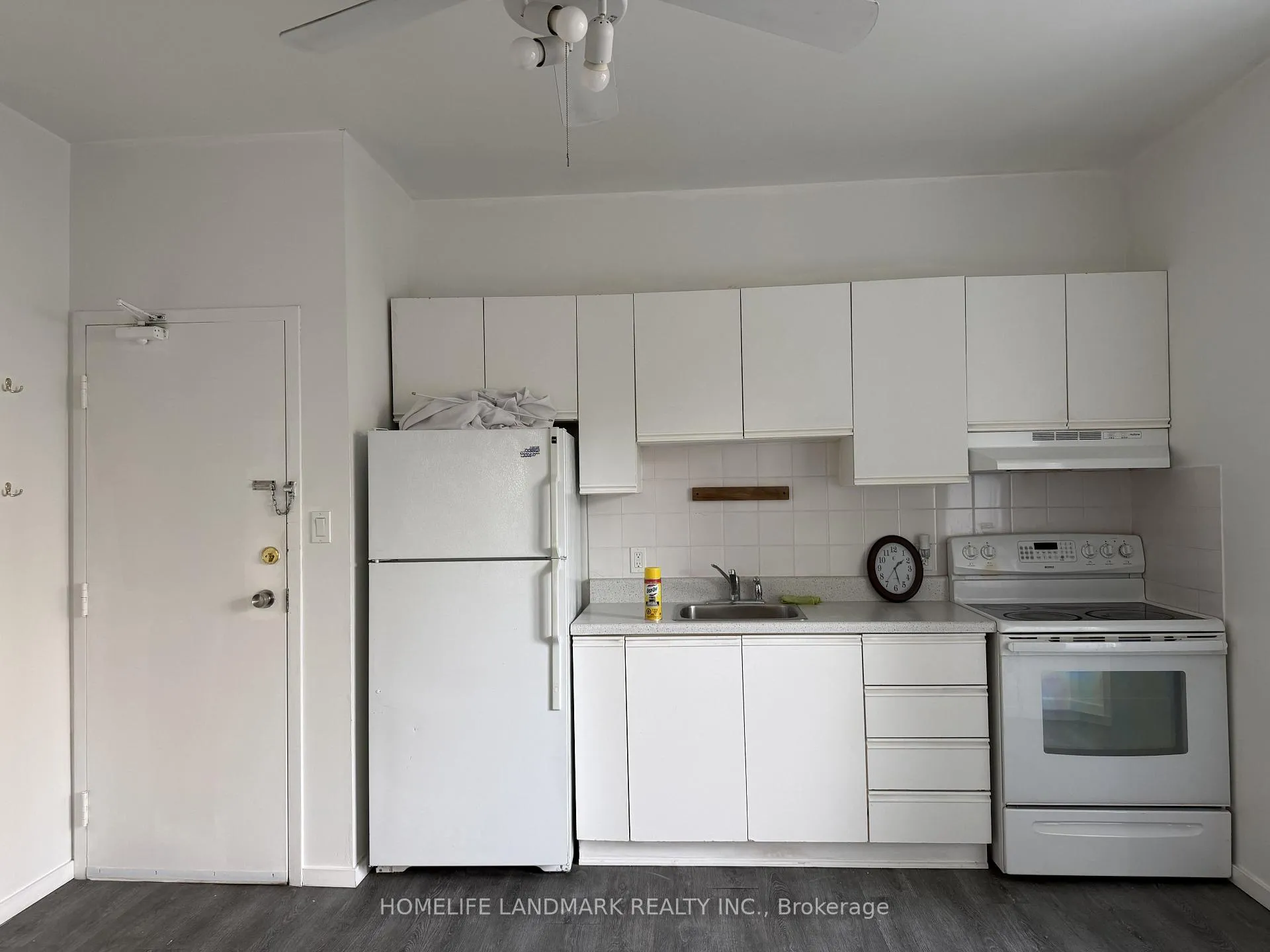 Photo 5 of Unit 2, 968 Bathurst Street, Toronto, The Annex — HOMEH
