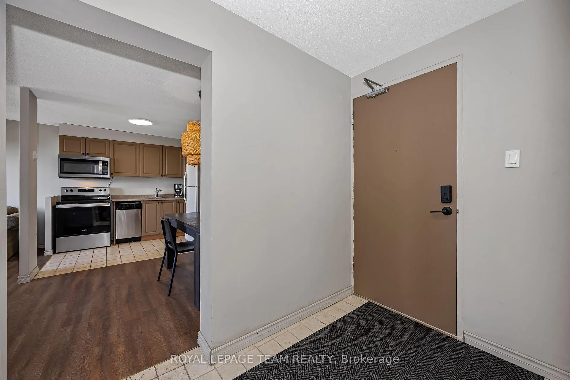 Photo 9 of Unit 707, 20 Chesterton Drive, Ottawa, Borden Farm/Stewart Farm/Carleton Heights/Parkwood Hills — HOMEH