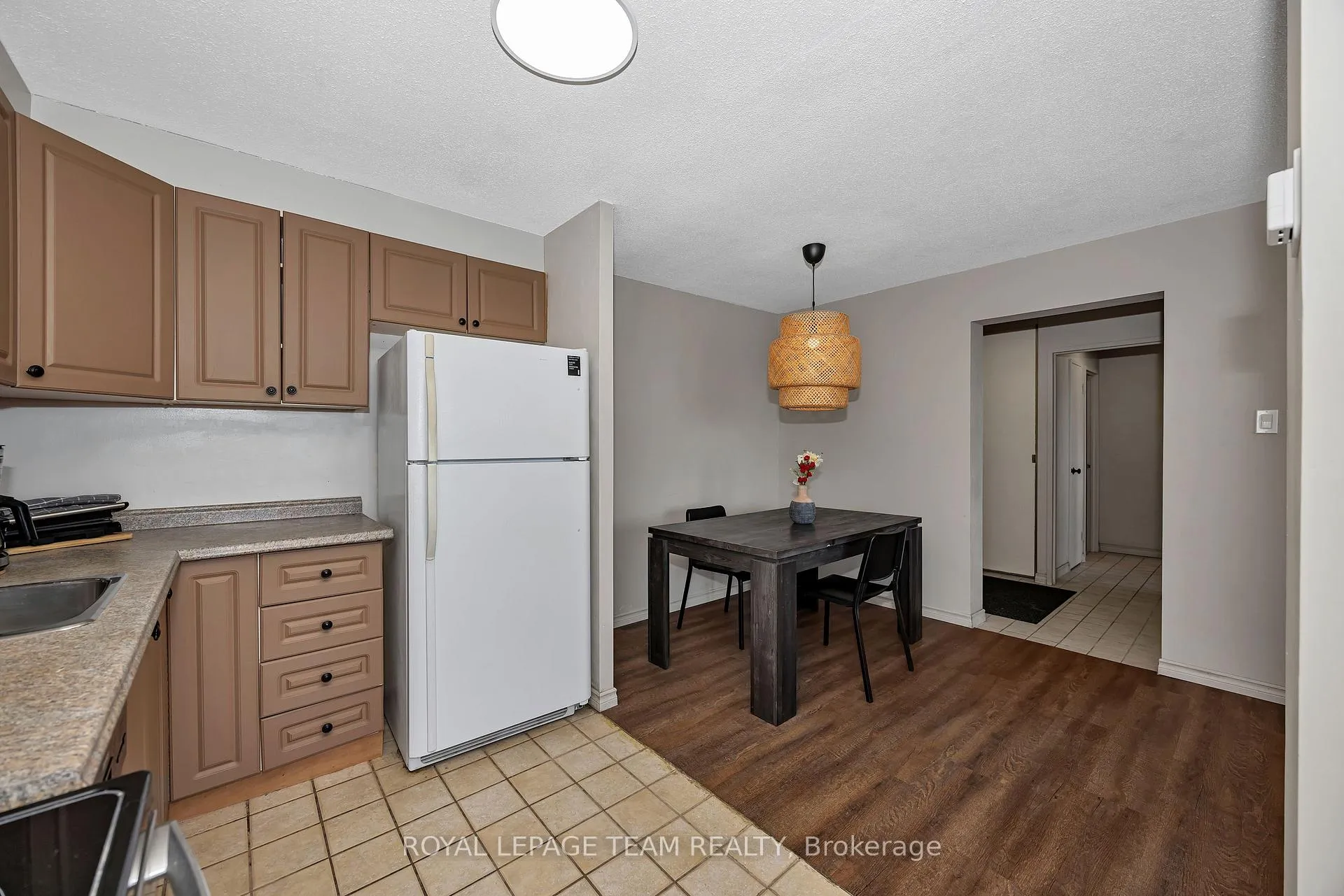 Photo 13 of Unit 707, 20 Chesterton Drive, Ottawa, Borden Farm/Stewart Farm/Carleton Heights/Parkwood Hills — HOMEH