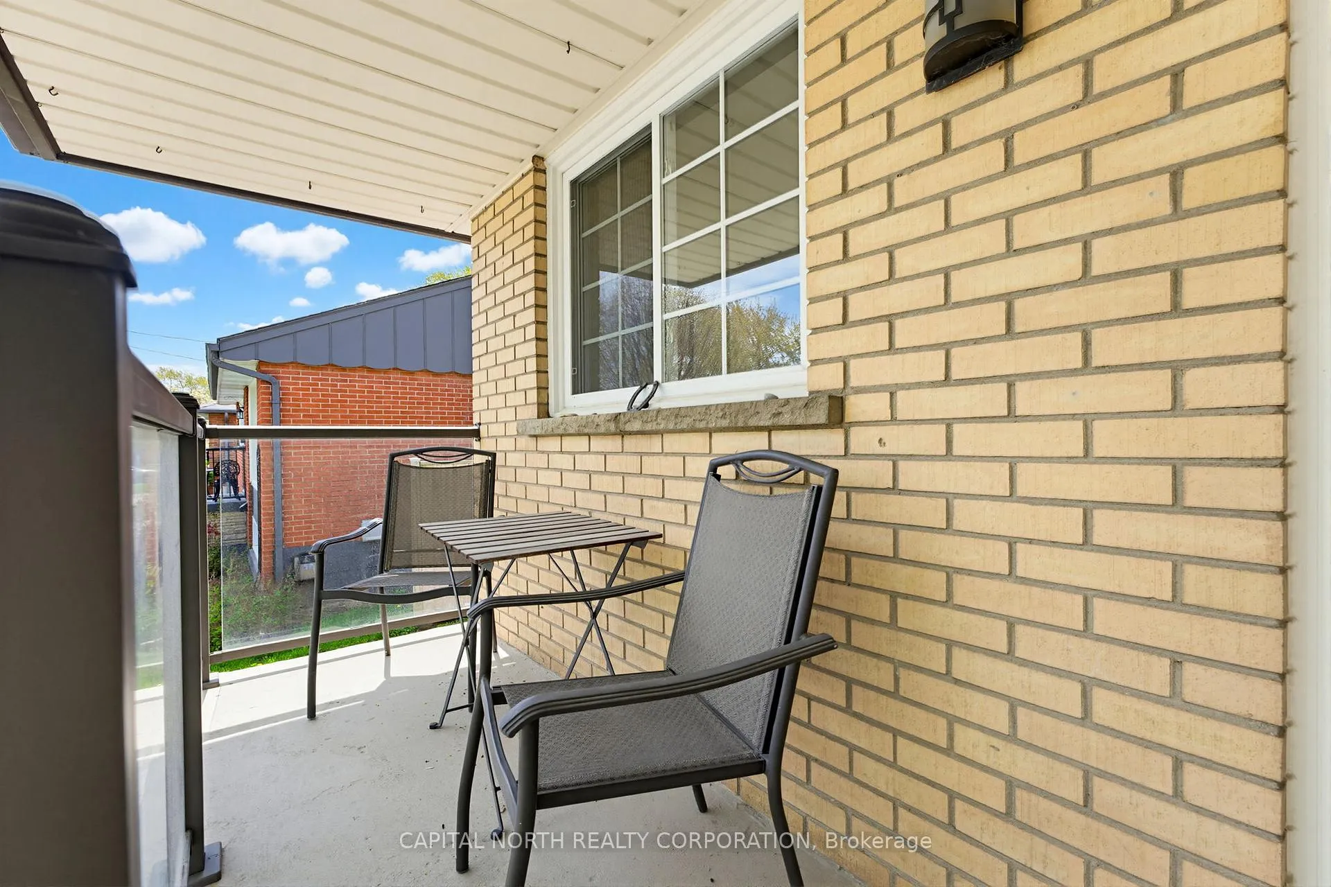 Photo 5 of 1284 Hertel Crescent, Burlington, Mountainside — HOMEH