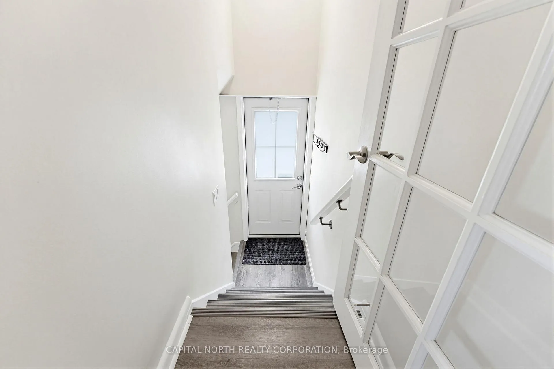 Photo 21 of 1284 Hertel Crescent, Burlington, Mountainside — HOMEH