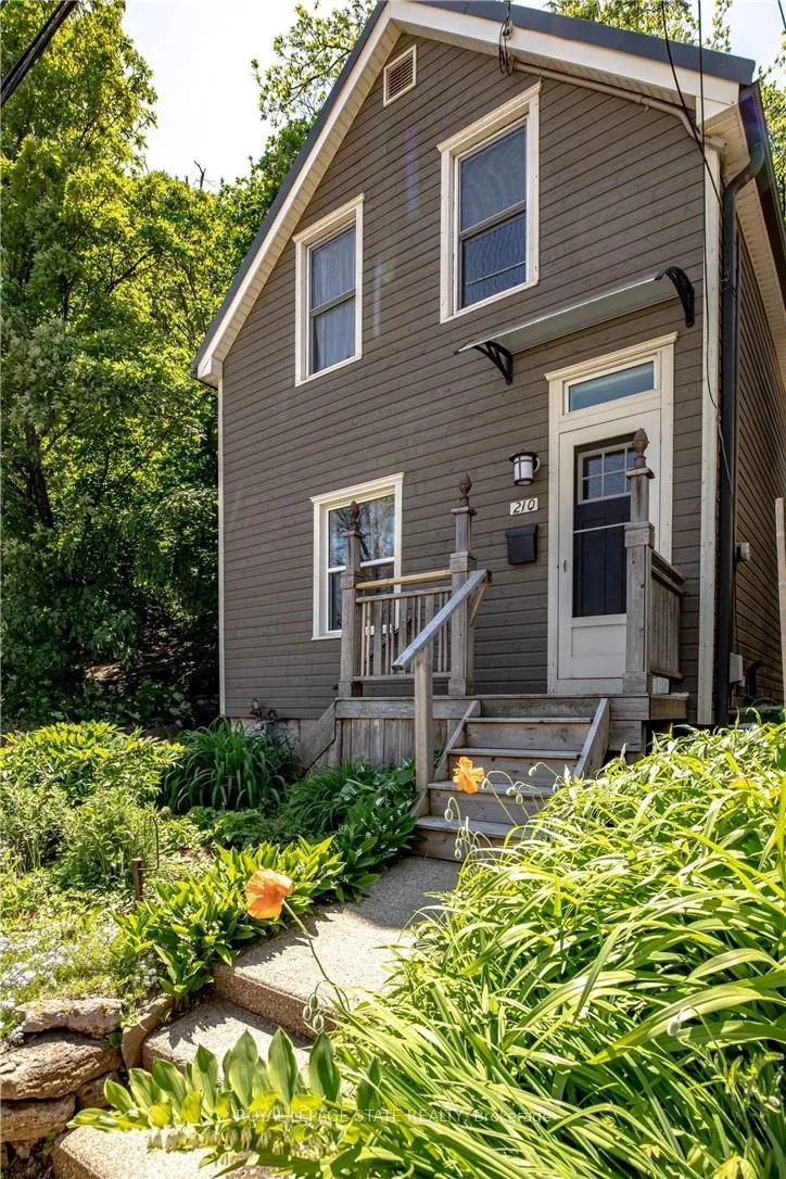 Photo 2 of 210 Charlton Avenue E, Hamilton, Corktown — HOMEH