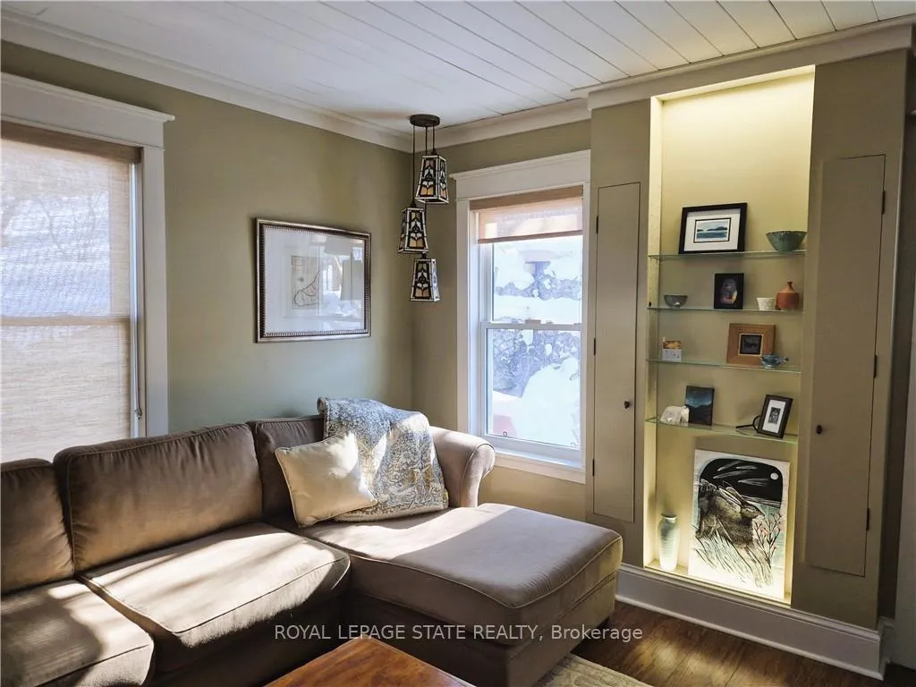 Photo 13 of 210 Charlton Avenue E, Hamilton, Corktown — HOMEH