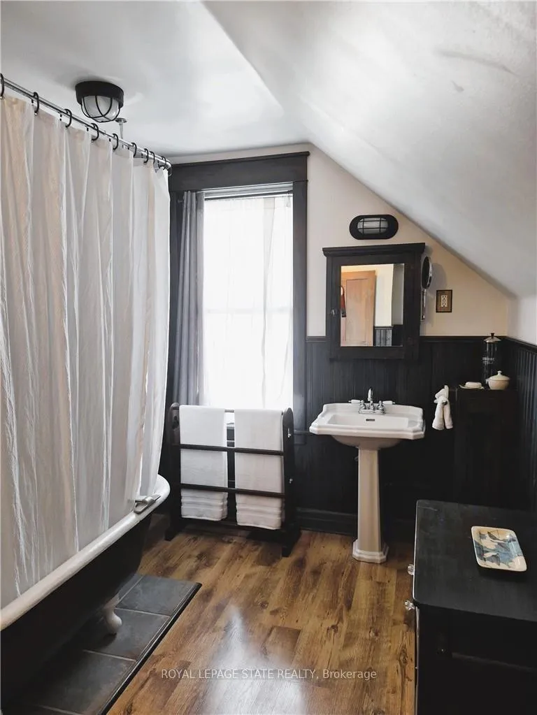 Photo 28 of 210 Charlton Avenue E, Hamilton, Corktown — HOMEH