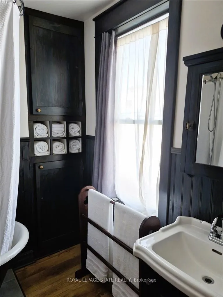 Photo 29 of 210 Charlton Avenue E, Hamilton, Corktown — HOMEH