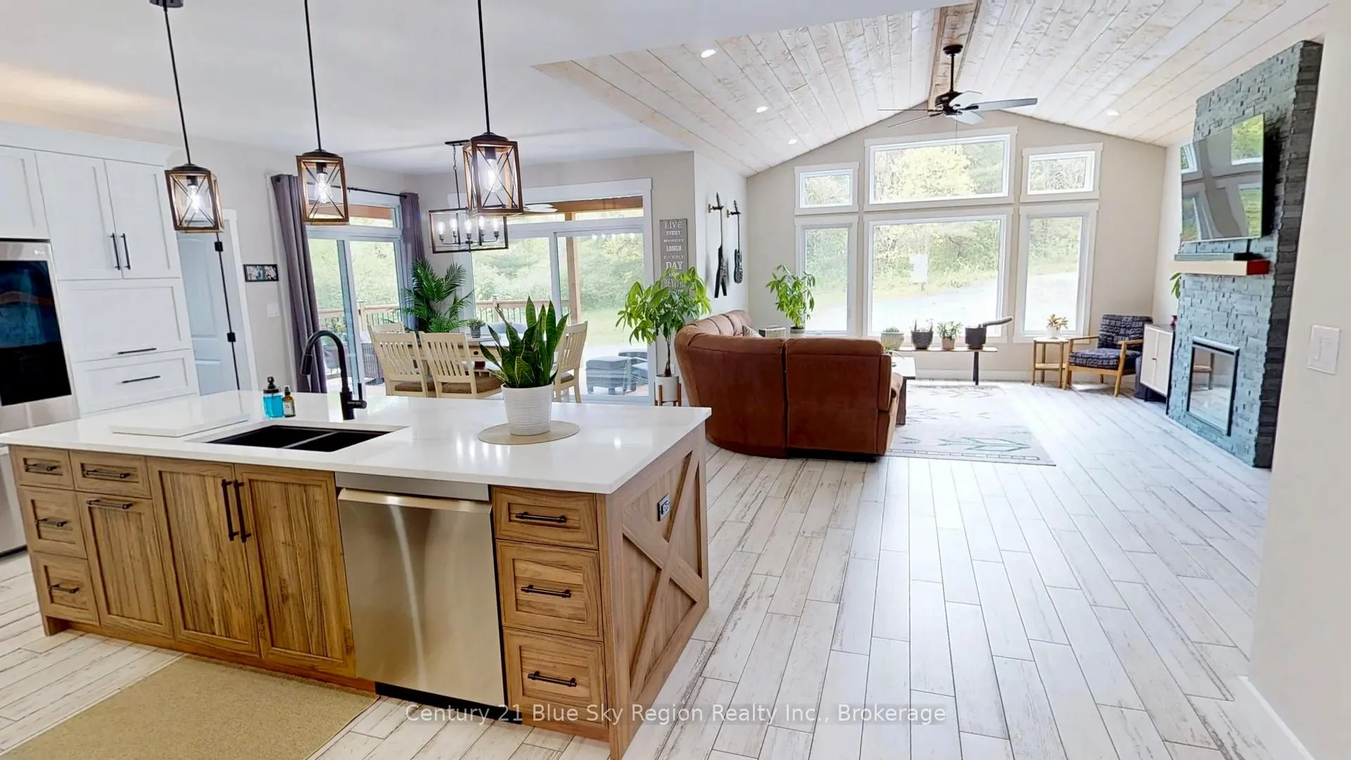 Photo 4 of 527 River Road, Chisholm — HOMEH