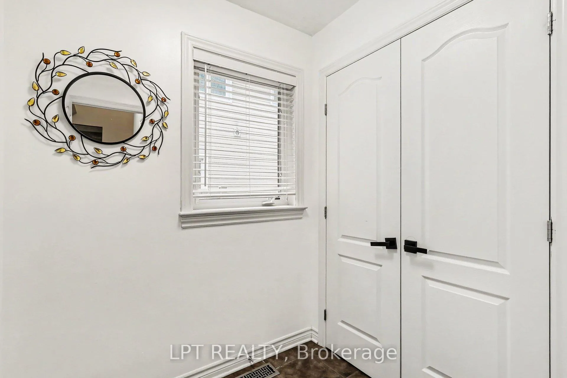 Photo 7 of 325 Creston Valley Way, Ottawa, Blossom Park/Kemp Park/Findlay Creek — HOMEH