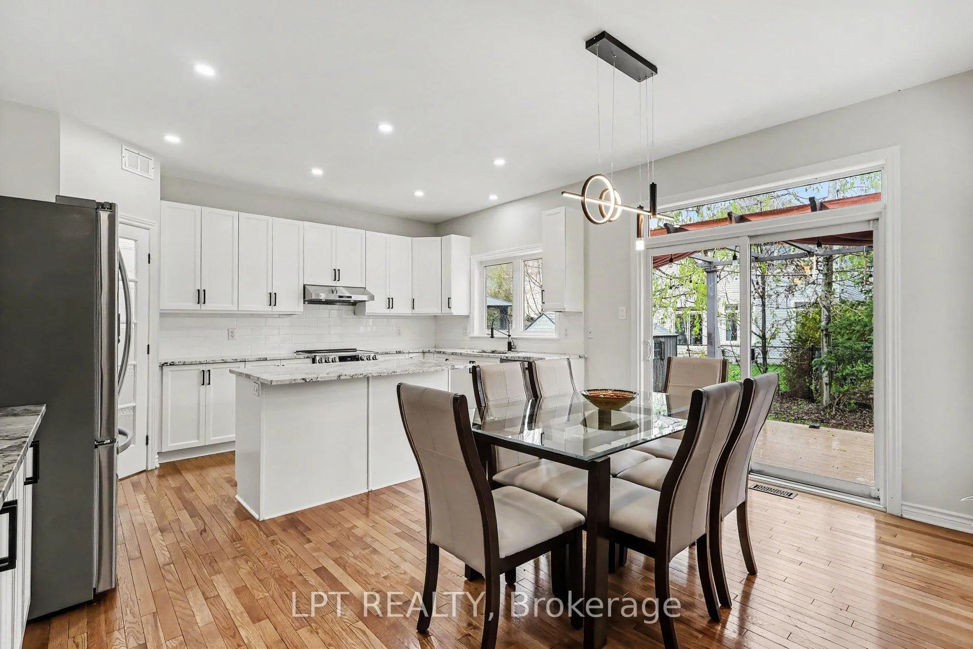 Photo 16 of 325 Creston Valley Way, Ottawa, Blossom Park/Kemp Park/Findlay Creek — HOMEH