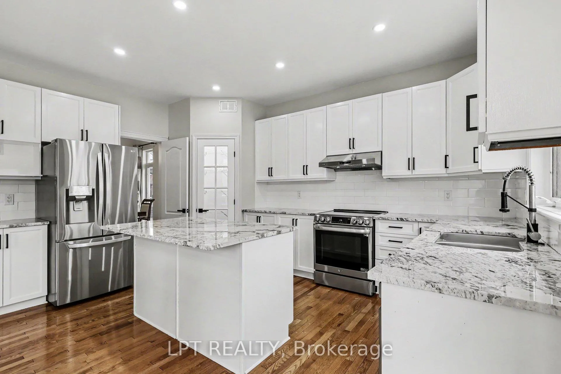 Photo 19 of 325 Creston Valley Way, Ottawa, Blossom Park/Kemp Park/Findlay Creek — HOMEH