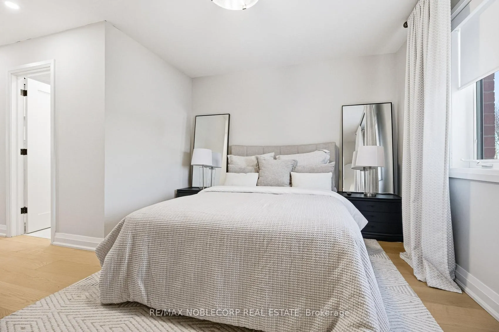 Photo 18 of 17 Senator Way, Caledon, Bolton North — HOMEH