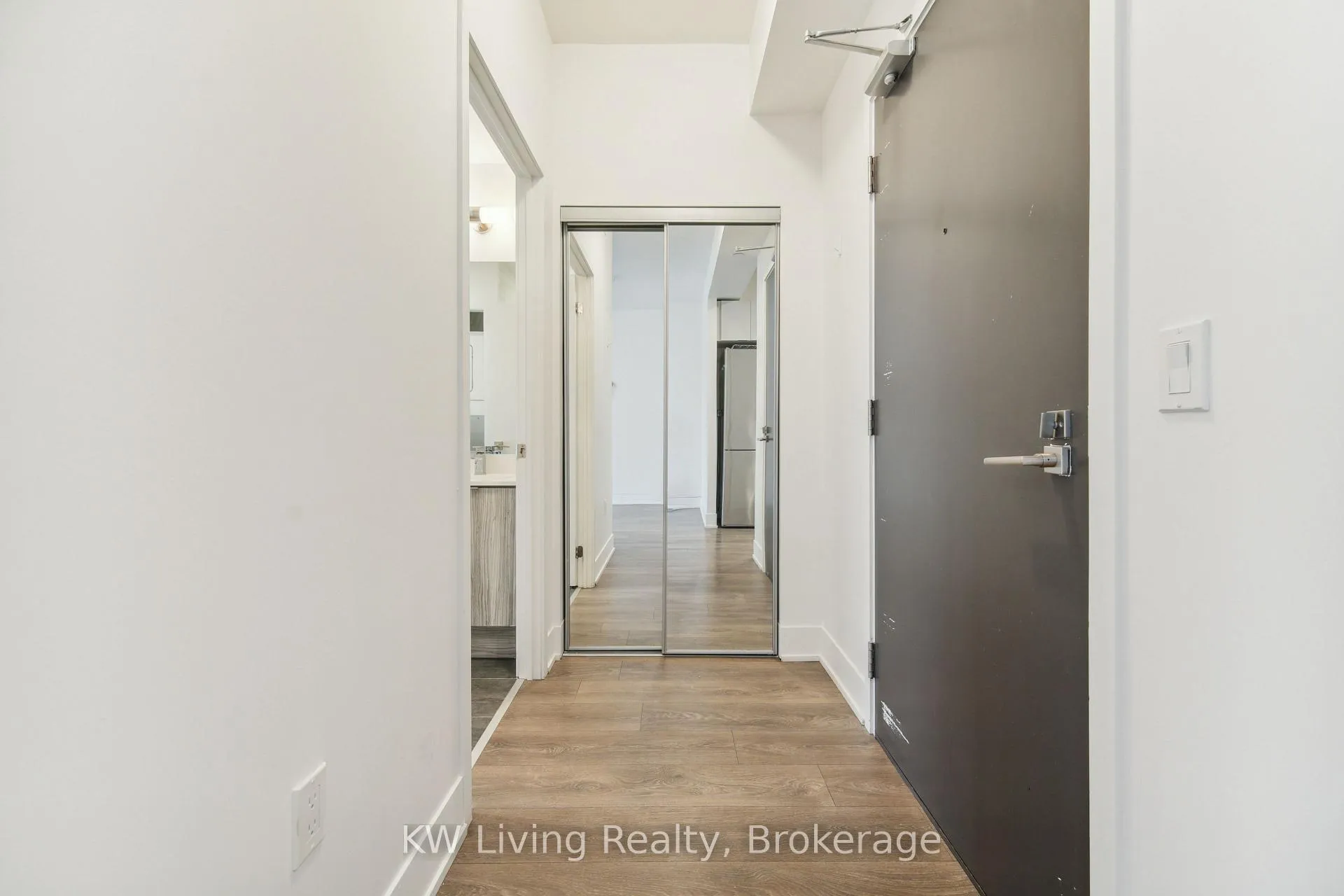 Photo 7 of Unit 1109, 2916 Highway 7, Vaughan, Concord — HOMEH