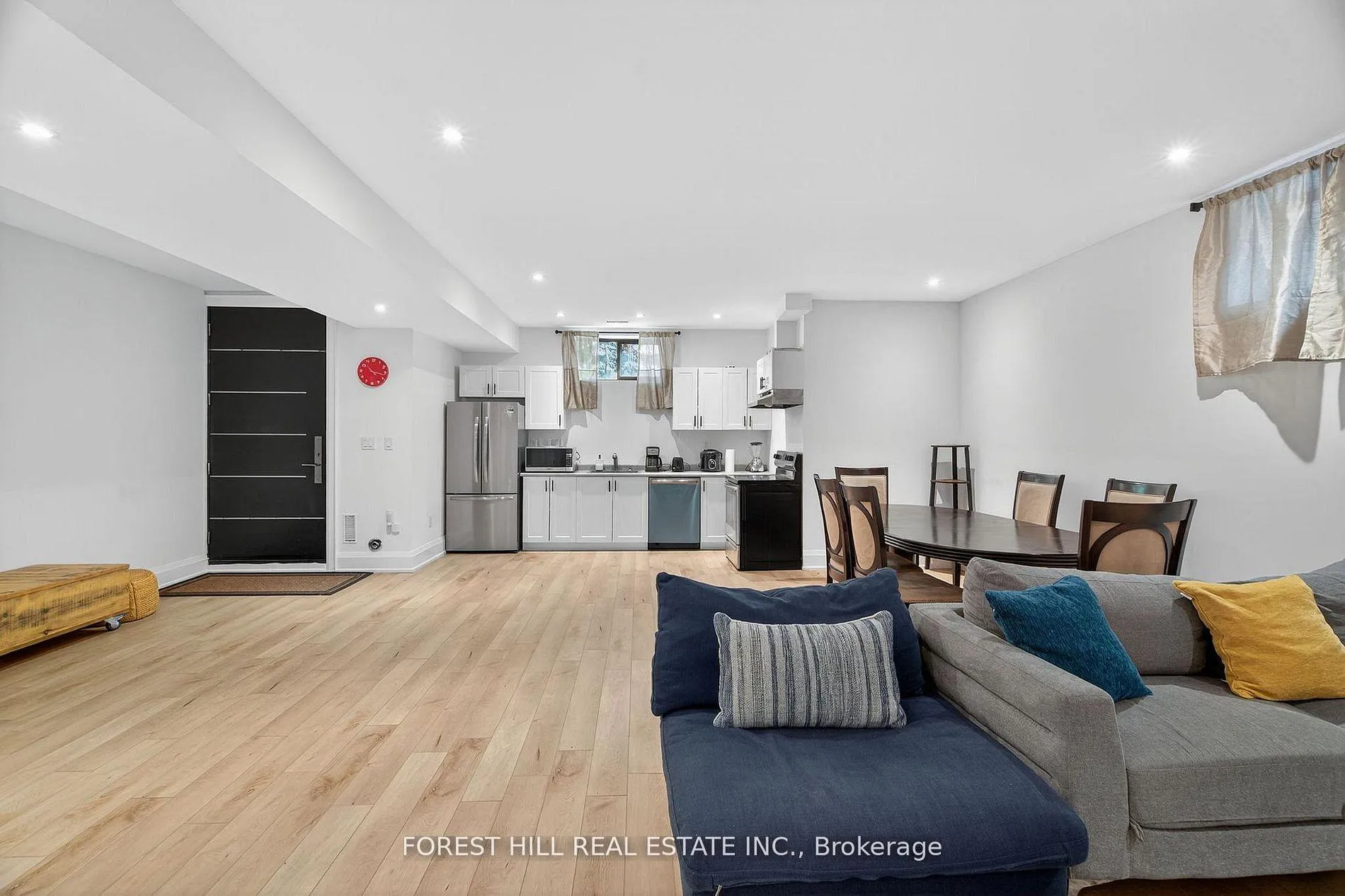 Photo 2 of Unit BSMT, 645 Coldstream Avenue, Toronto, Englemount-Lawrence — HOMEH