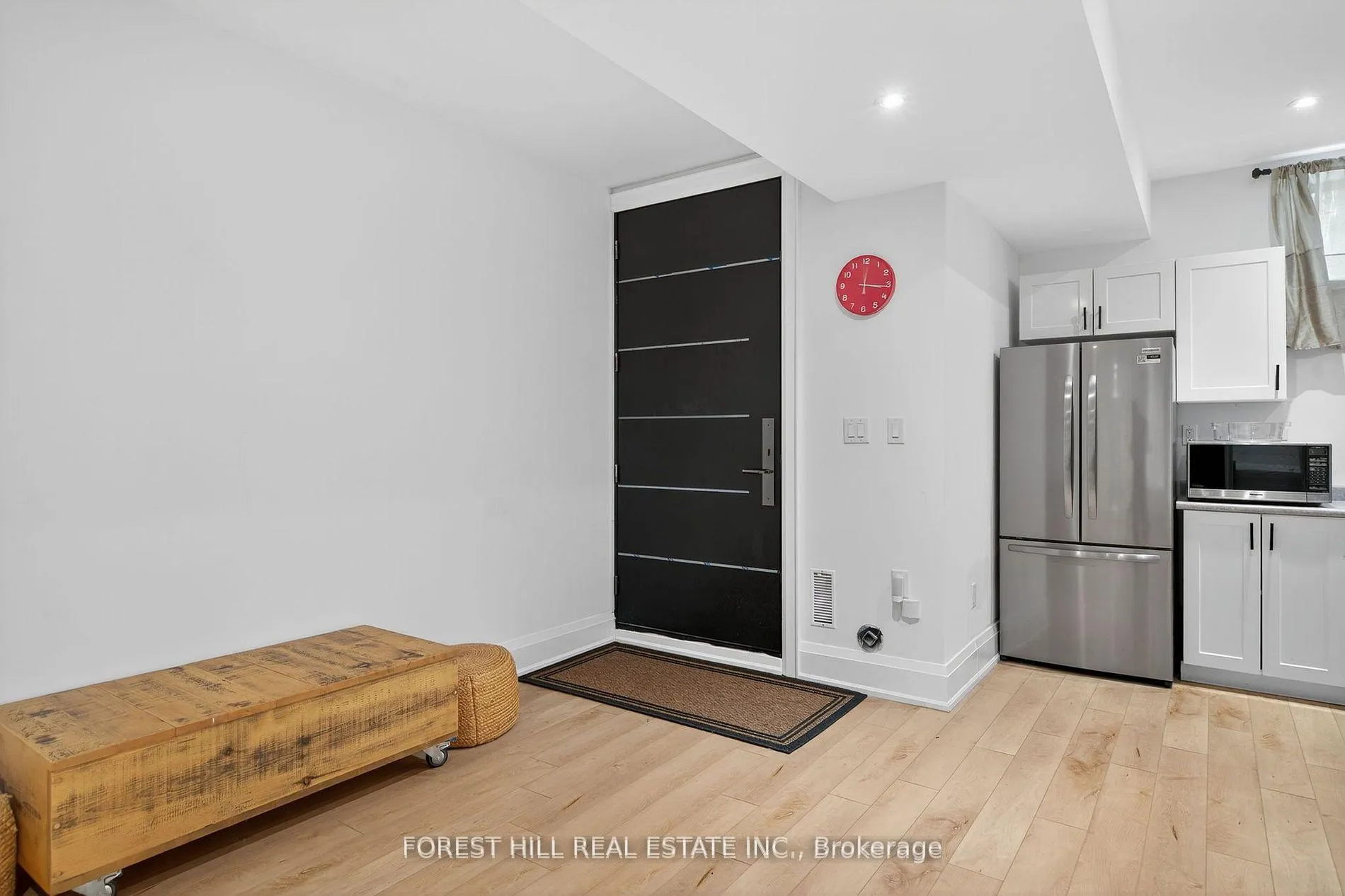 Photo 4 of Unit BSMT, 645 Coldstream Avenue, Toronto, Englemount-Lawrence — HOMEH