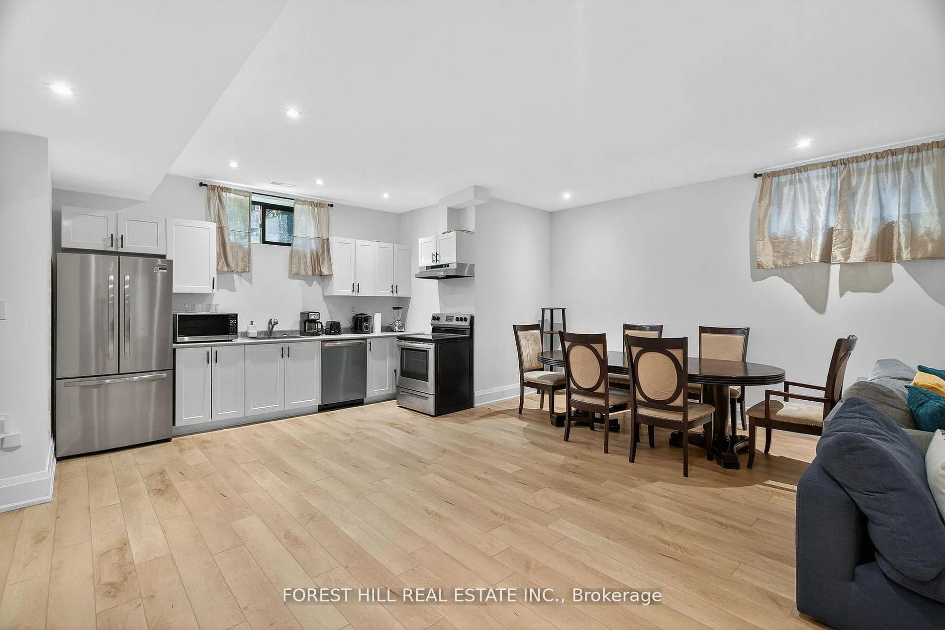 Photo 7 of Unit BSMT, 645 Coldstream Avenue, Toronto, Englemount-Lawrence — HOMEH