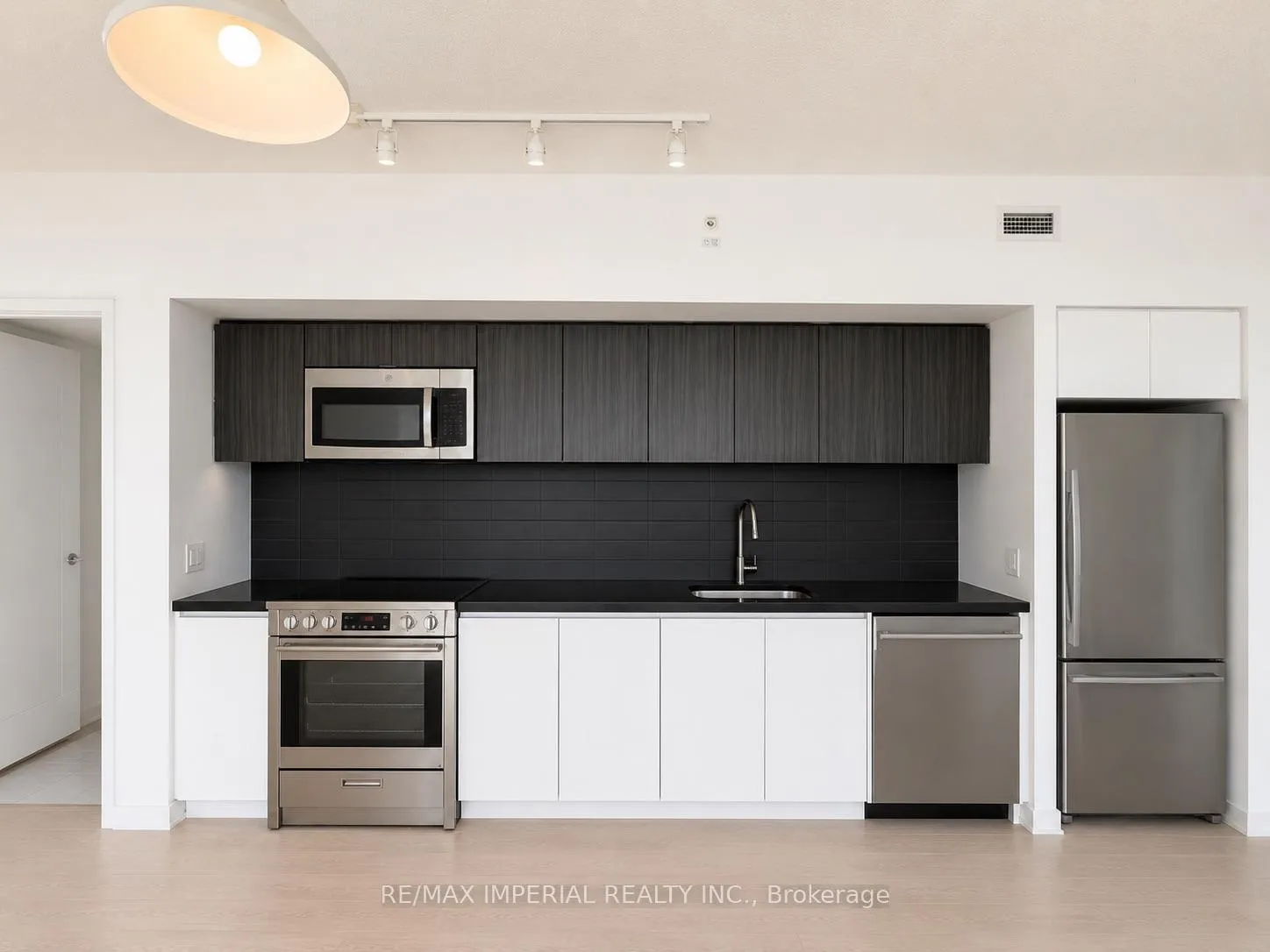Photo 3 of Unit 4606, 75 Queens Wharf Road, Toronto, Waterfront Communities — HOMEH