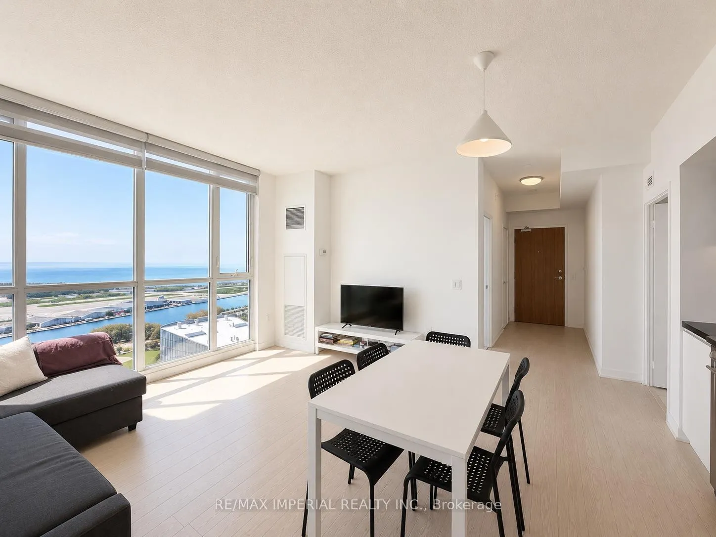 Photo 5 of Unit 4606, 75 Queens Wharf Road, Toronto, Waterfront Communities — HOMEH