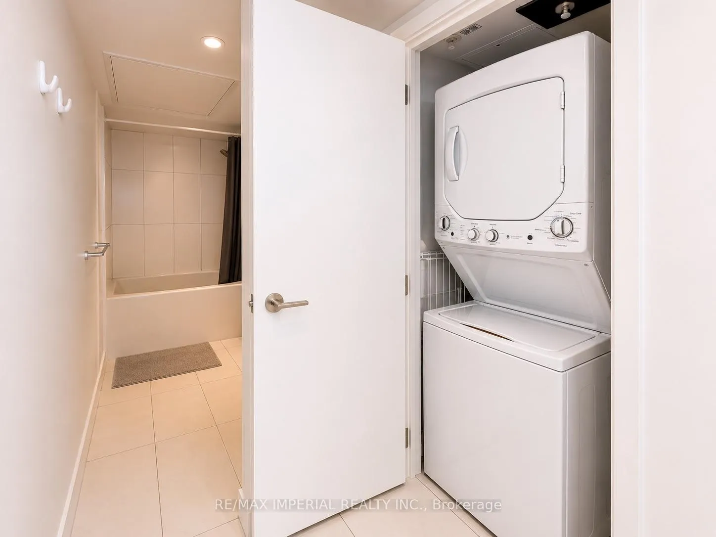 Photo 17 of Unit 4606, 75 Queens Wharf Road, Toronto, Waterfront Communities — HOMEH