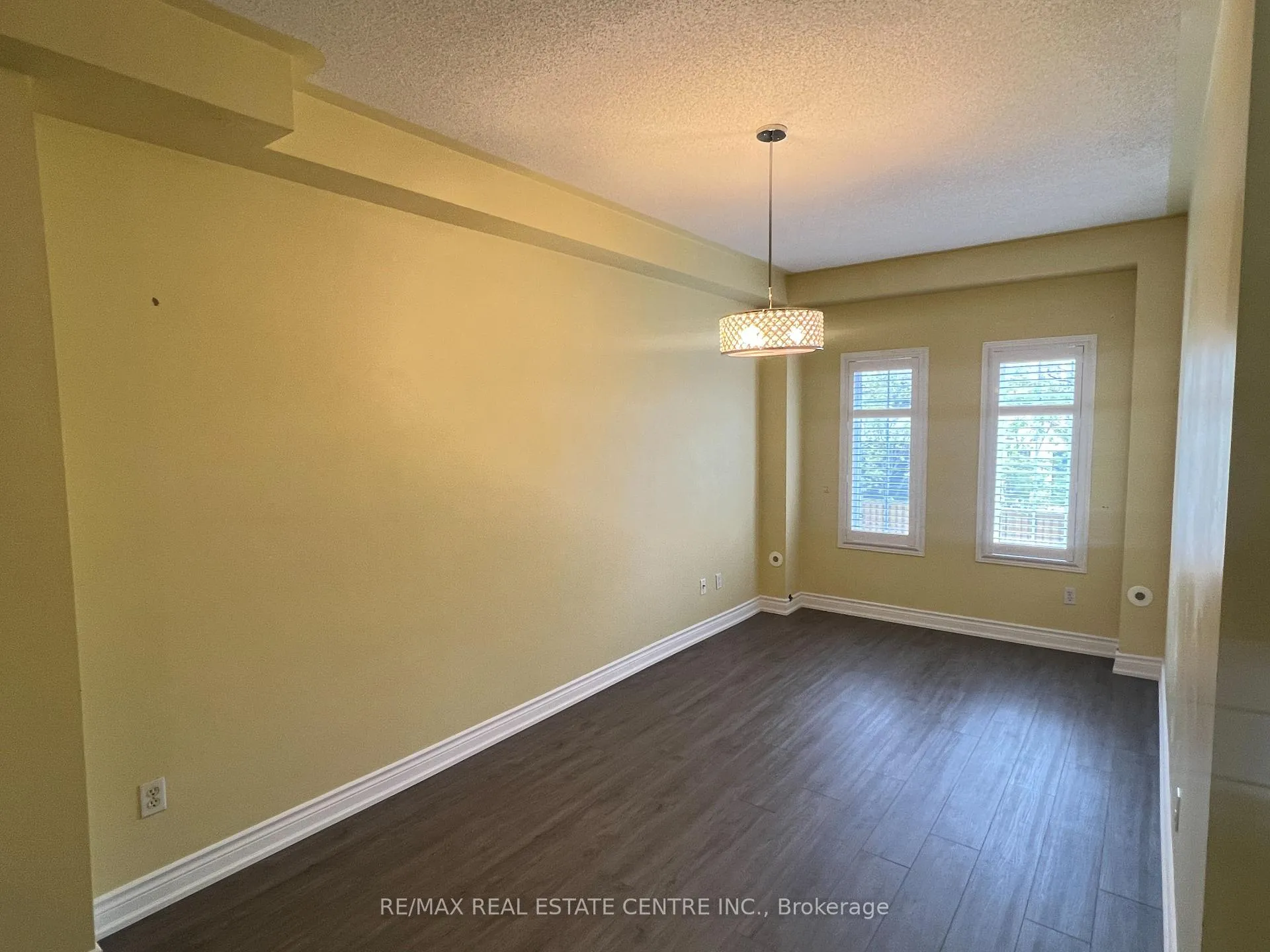 Photo 4 of Unit 178, 435 Hensall Circle, Mississauga, Cooksville — HOMEH