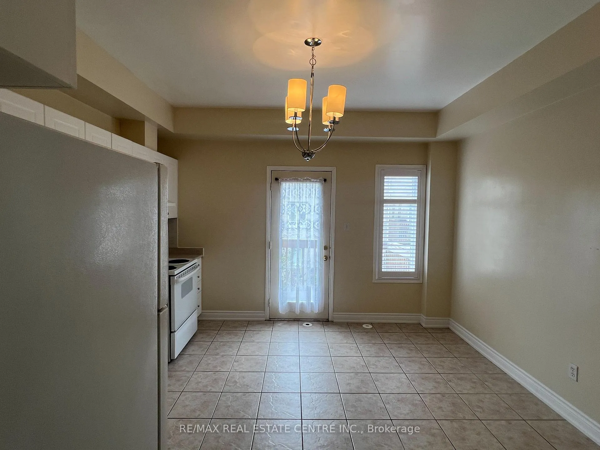 Photo 7 of Unit 178, 435 Hensall Circle, Mississauga, Cooksville — HOMEH